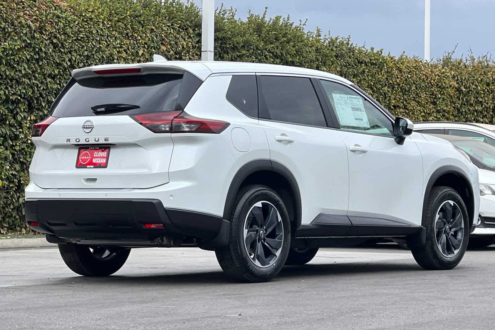 2025 Nissan Rogue SV 3