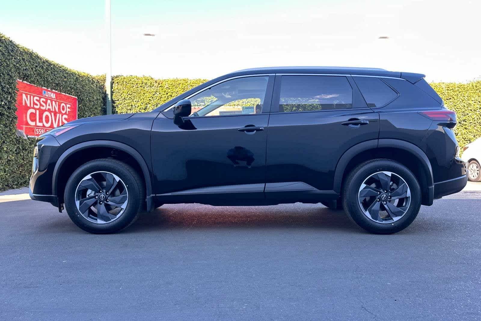 2025 Nissan Rogue SV 6