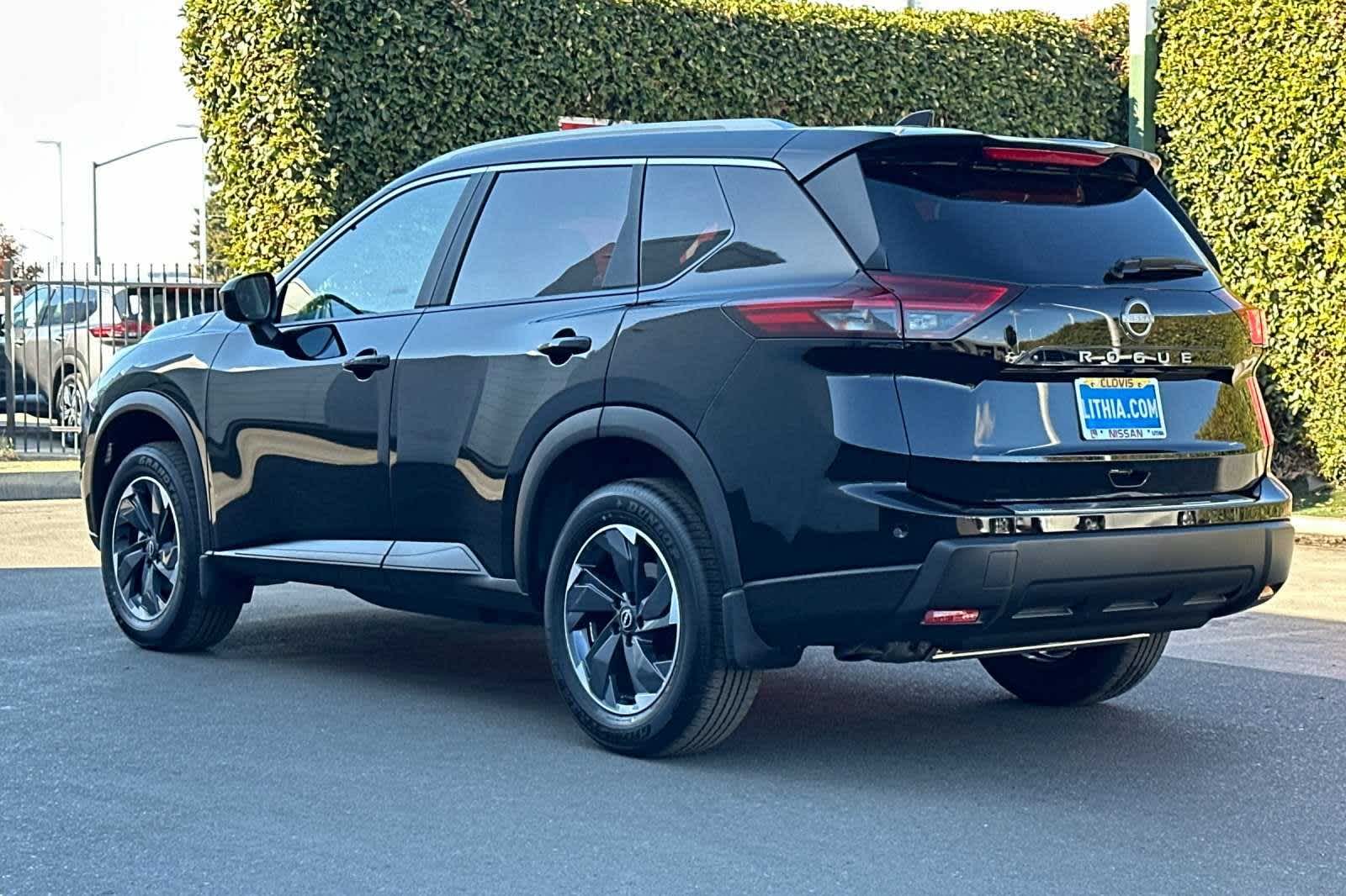 2025 Nissan Rogue SV 7