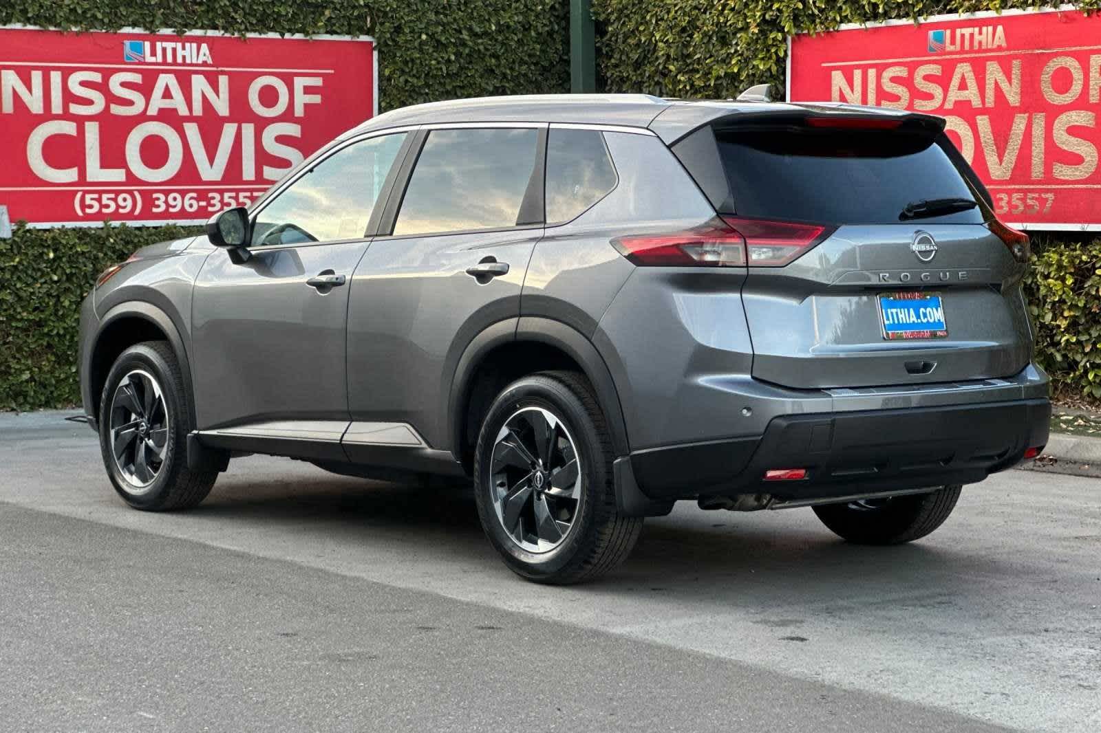 2025 Nissan Rogue SV 7