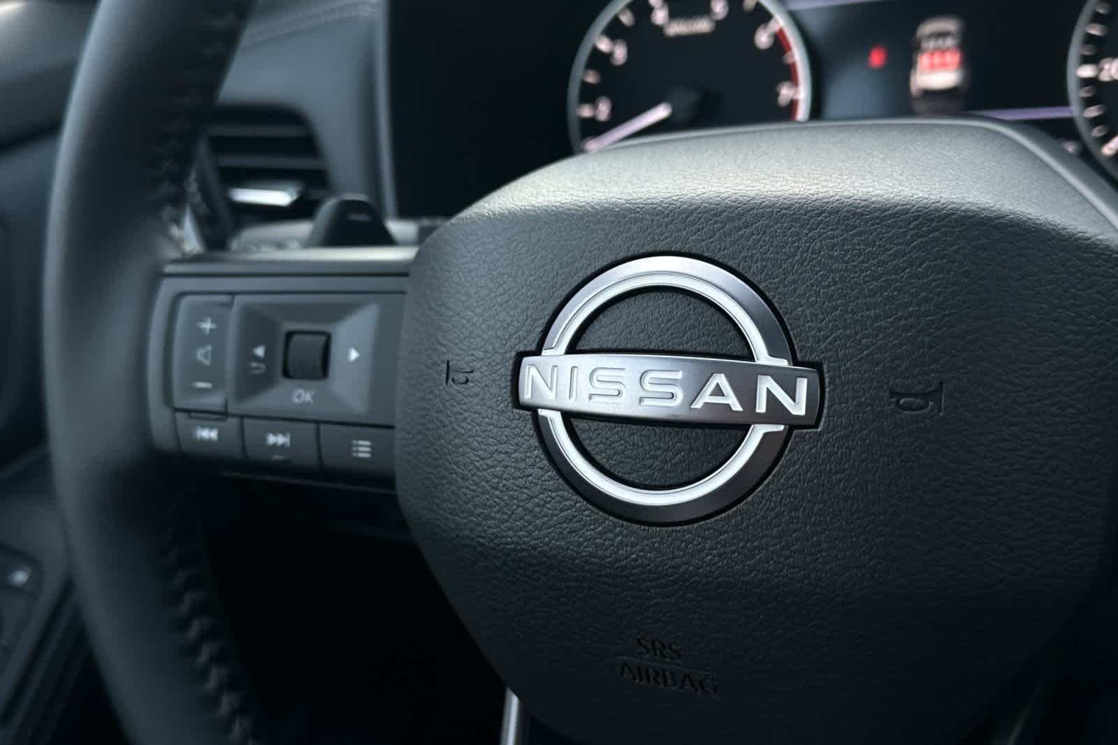 2025 Nissan Rogue SV 26