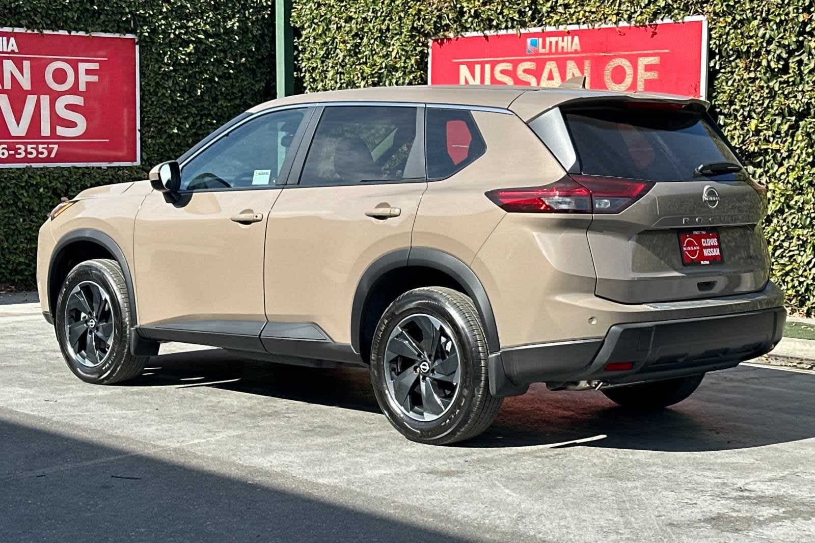 2025 Nissan Rogue SV 7