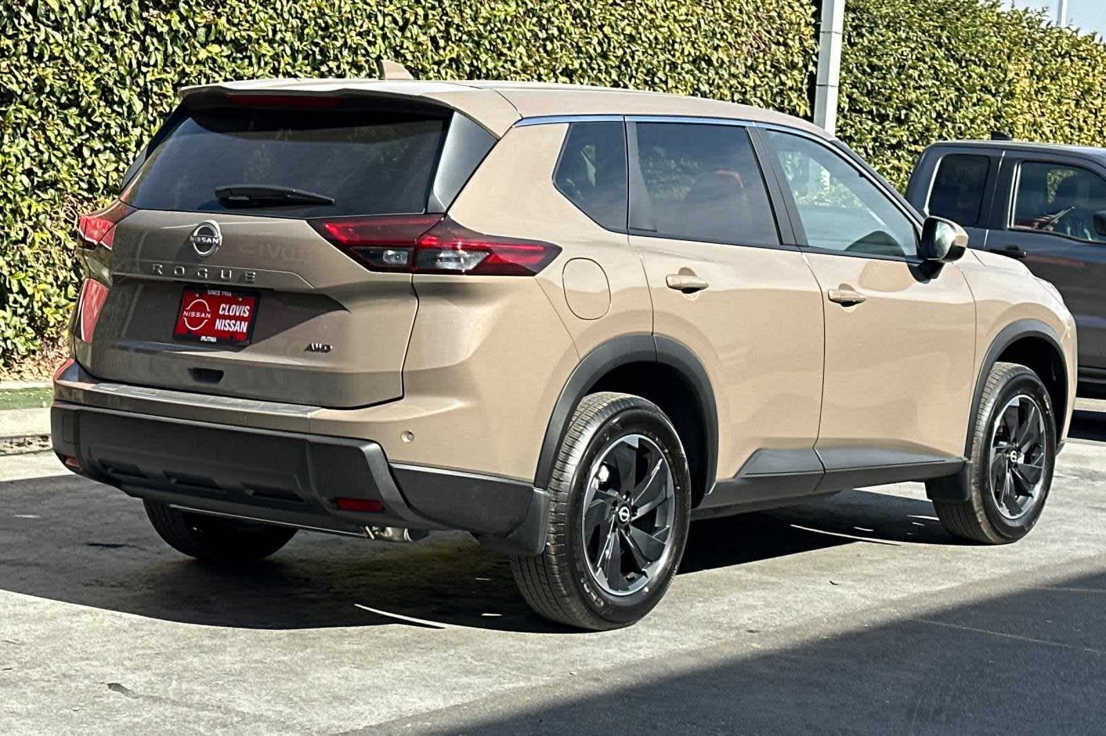 2025 Nissan Rogue SV 3