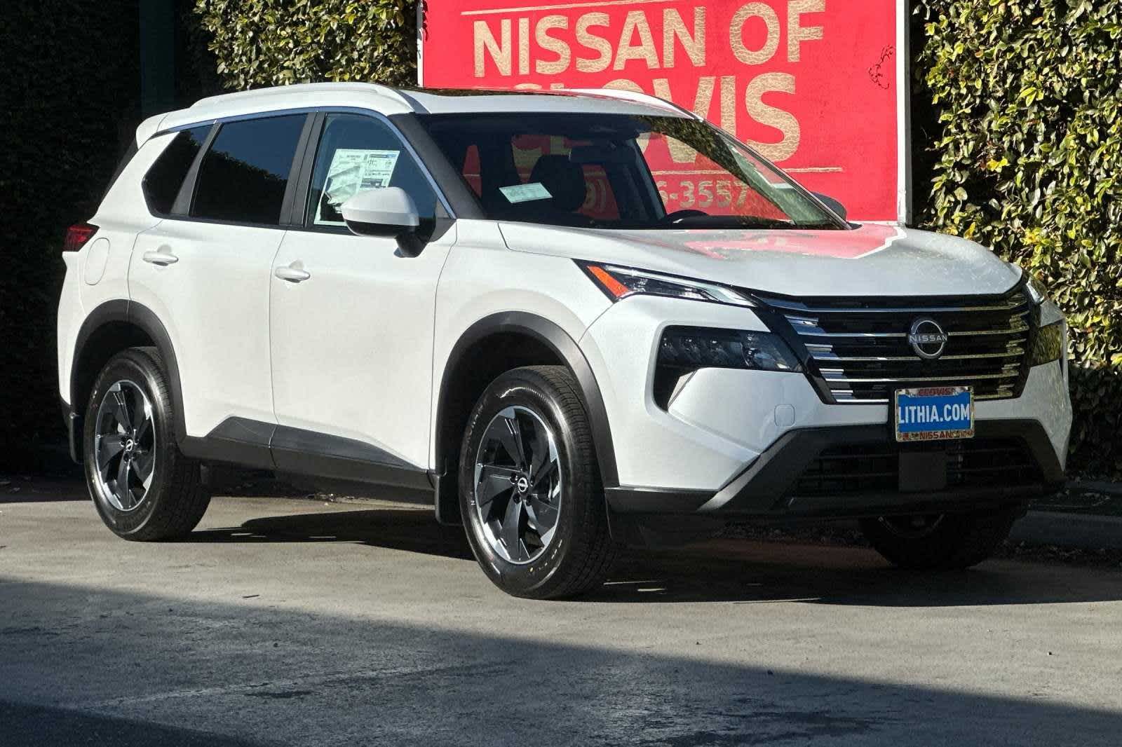 2025 Nissan Rogue SV 10