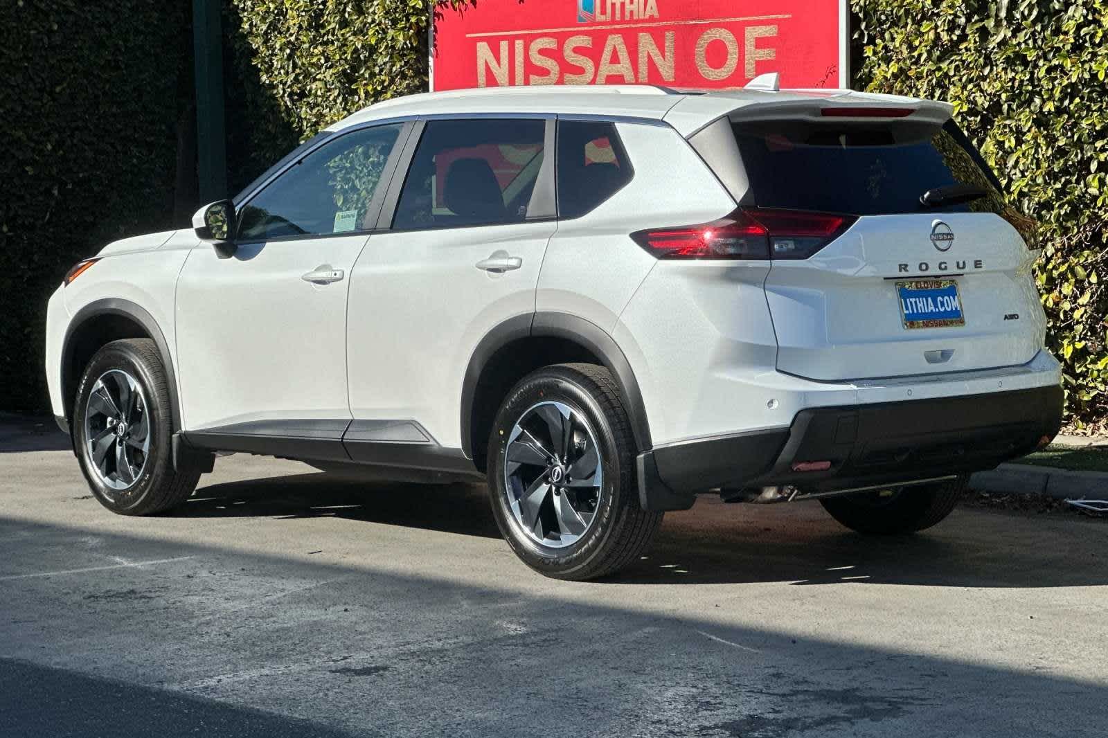 2025 Nissan Rogue SV 7