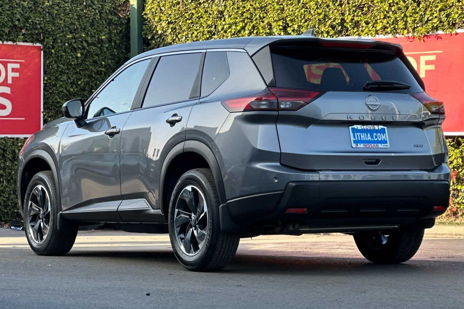 2025 Nissan Rogue SV 7