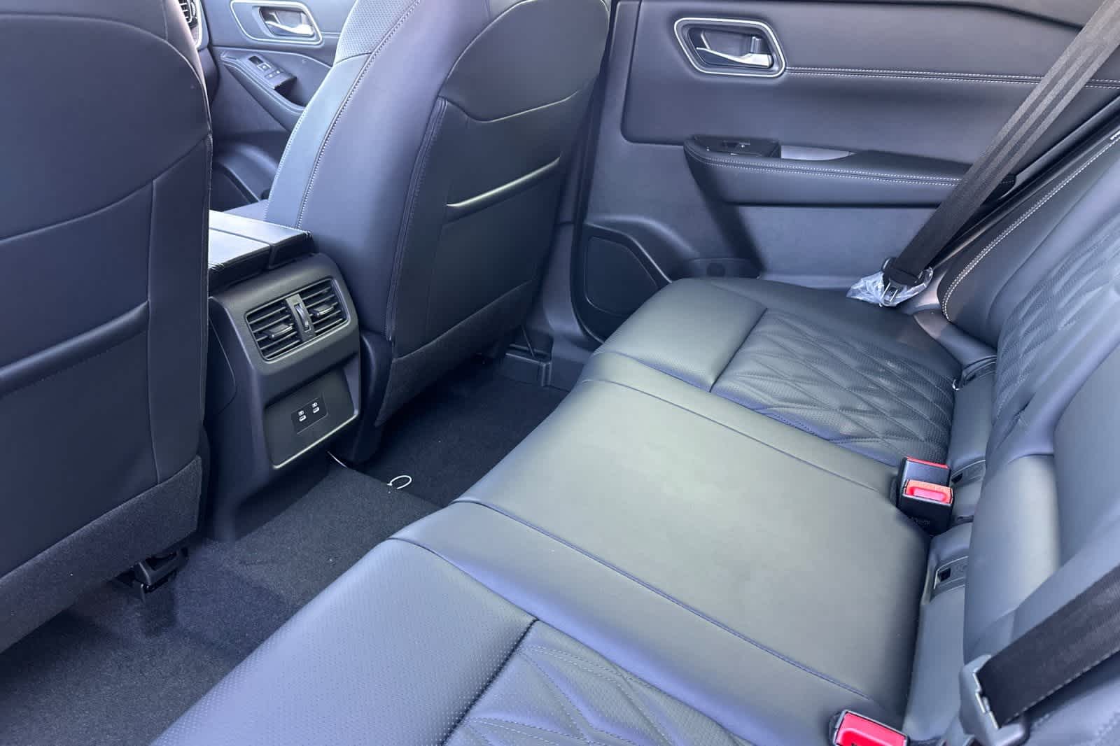 New 2025 Nissan Rogue Platinum