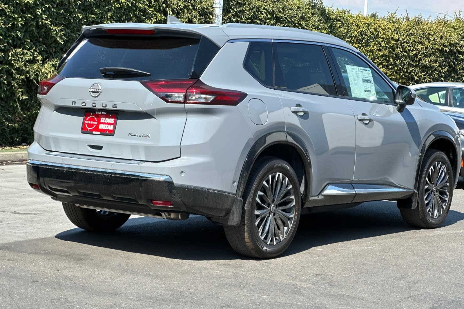 2024 Nissan Rogue Platinum 3