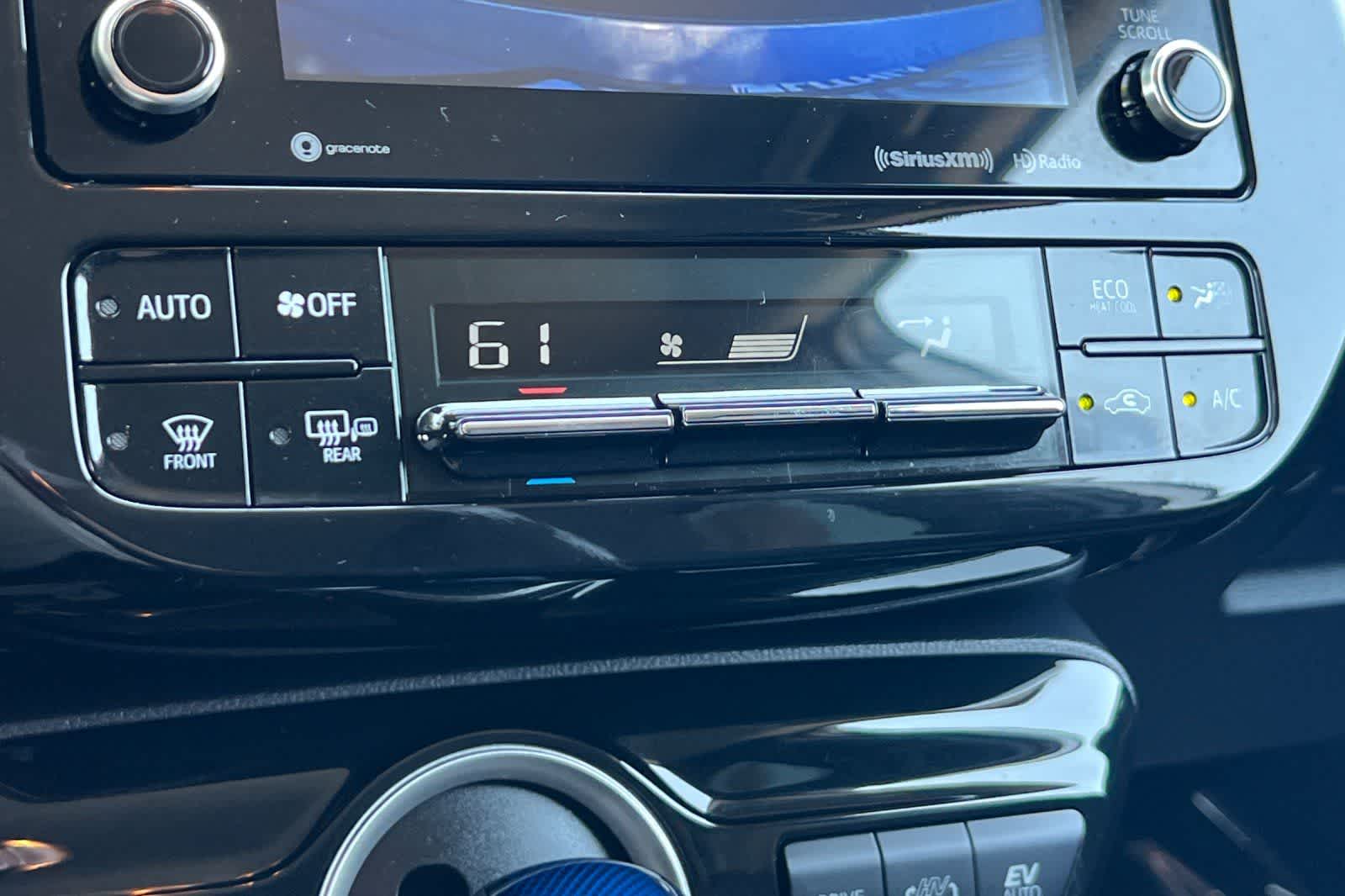 2022 Toyota Prius Prime LE - Photo 23
