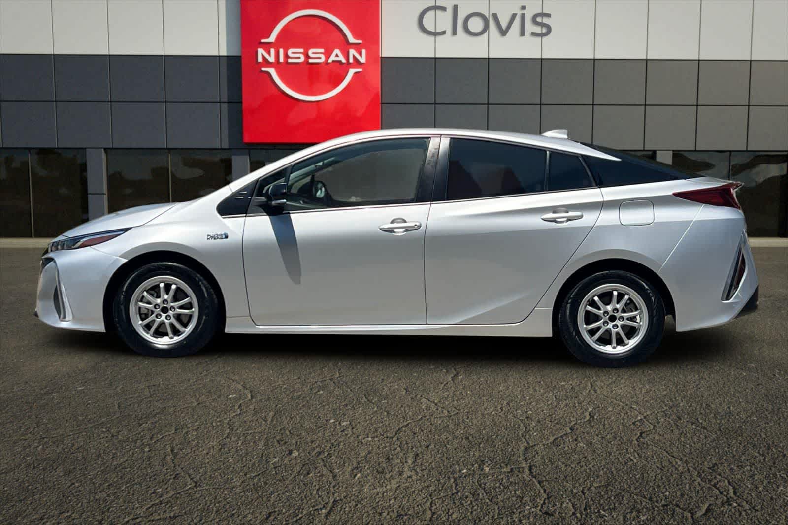2022 Toyota Prius Prime LE - Photo 6