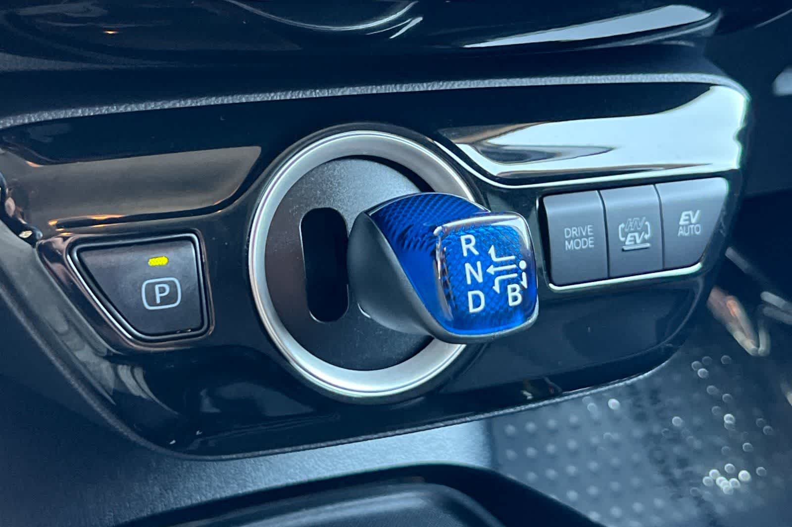 2022 Toyota Prius Prime LE - Photo 26