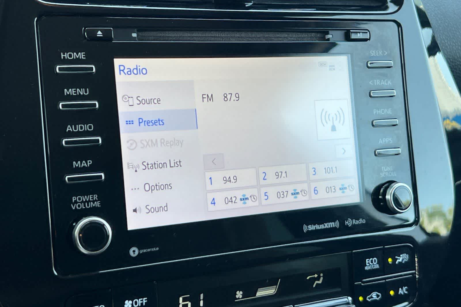 2022 Toyota Prius Prime LE - Photo 21
