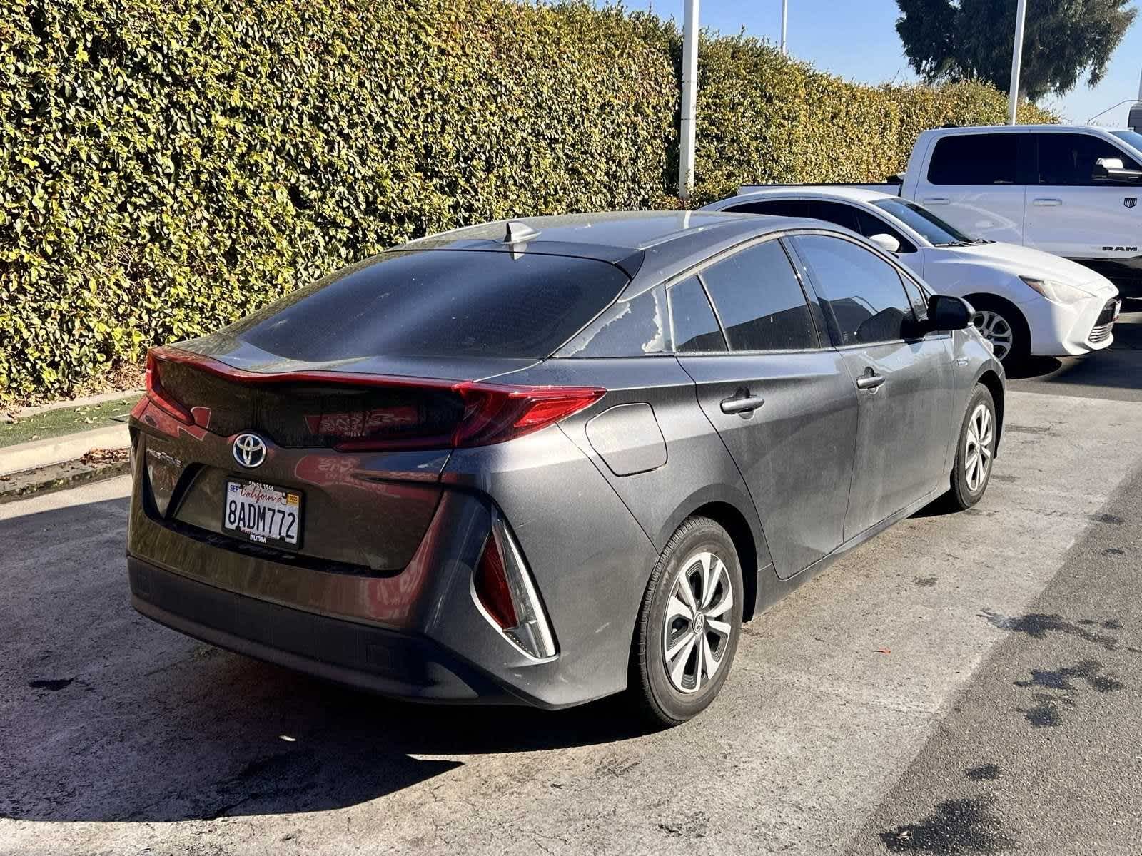 2017 Toyota Prius Prime Premium 9