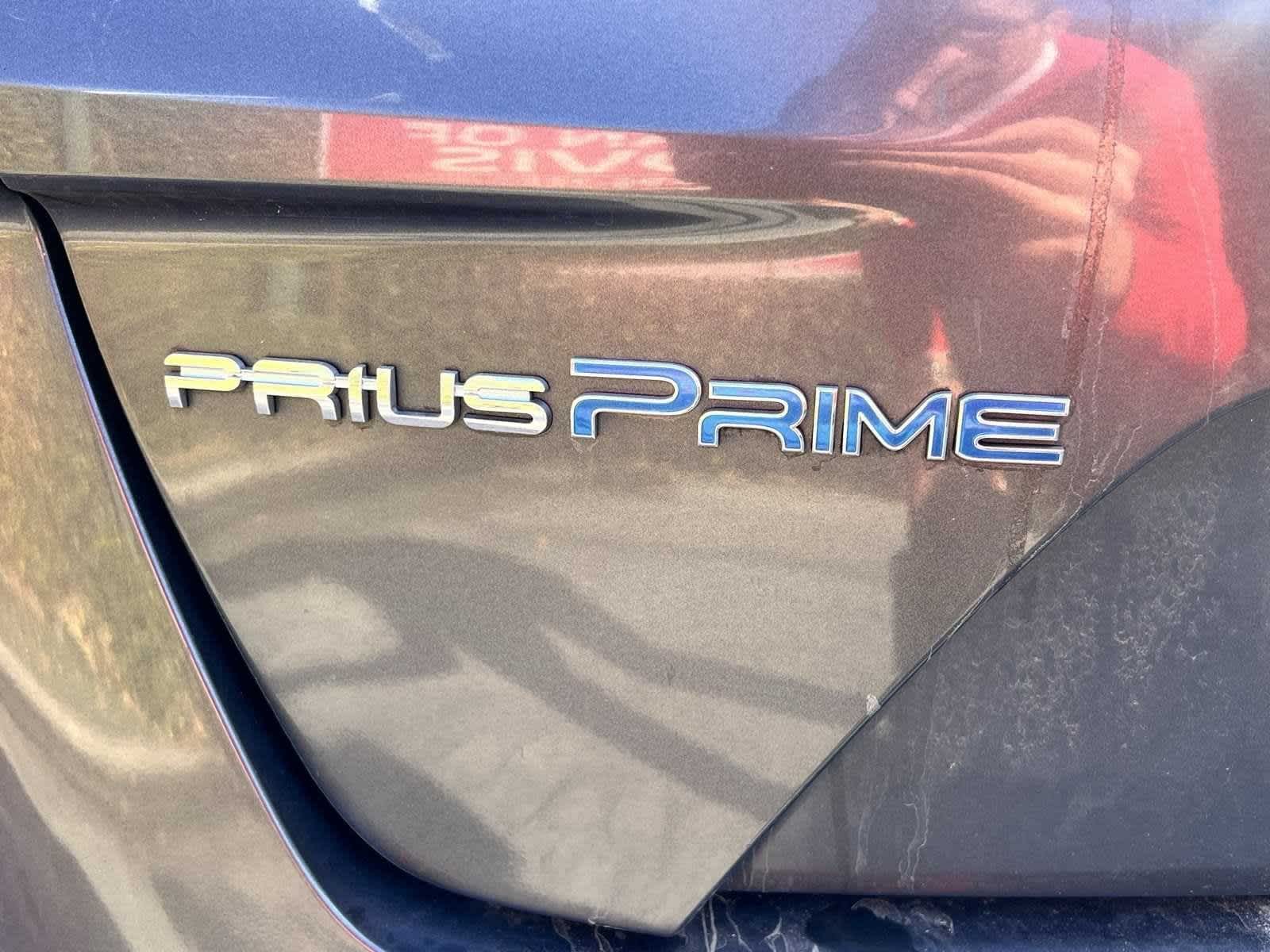 2017 Toyota Prius Prime Premium 11