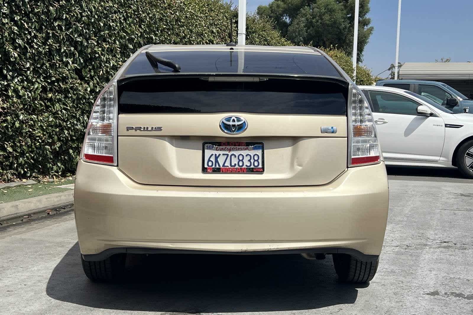 2010 Toyota Prius II 8