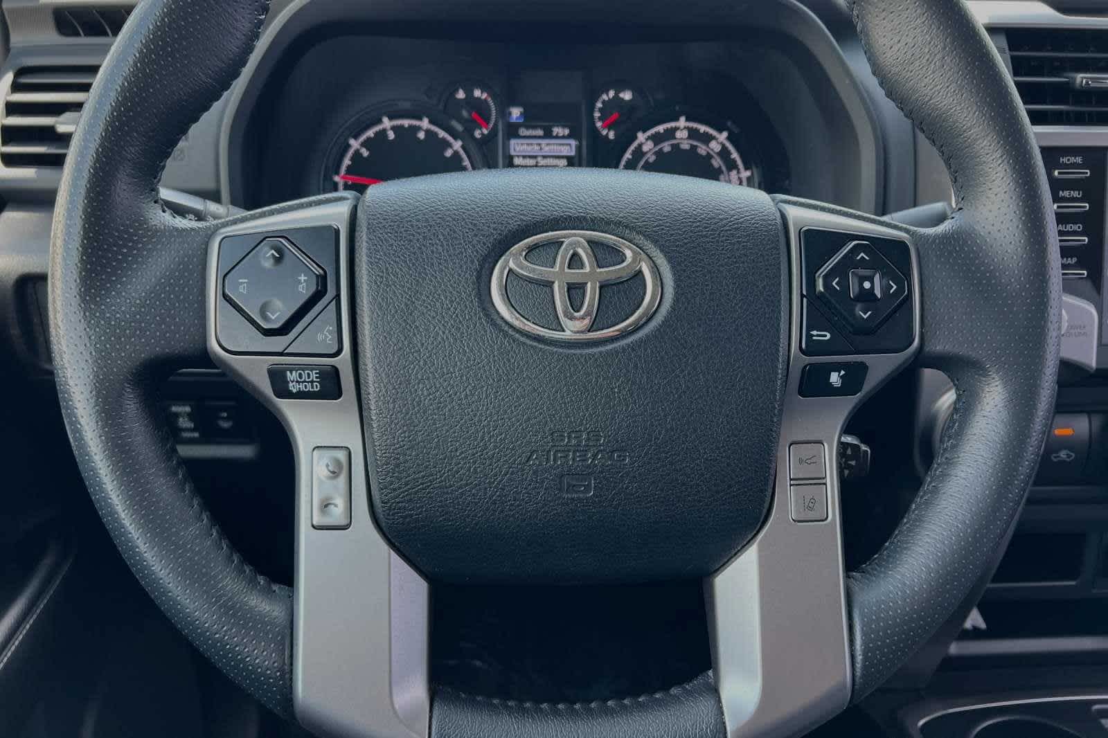 2023 Toyota 4Runner SR5 25