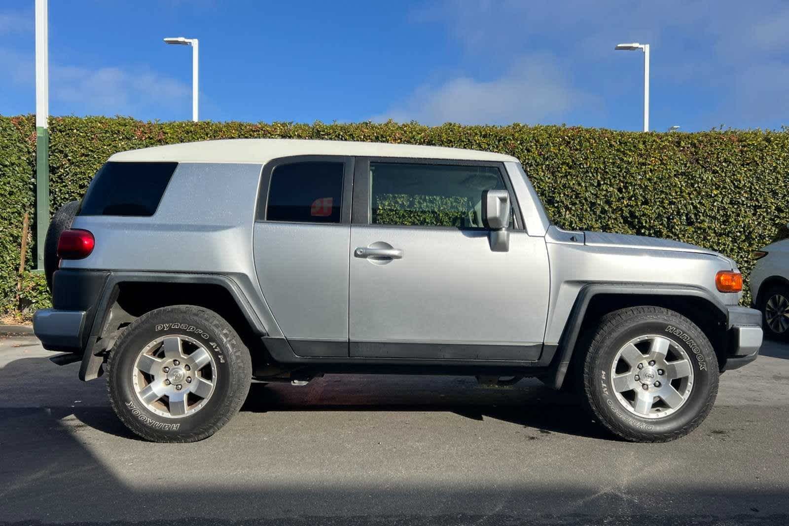 2007 Toyota FJ Cruiser BASE 9