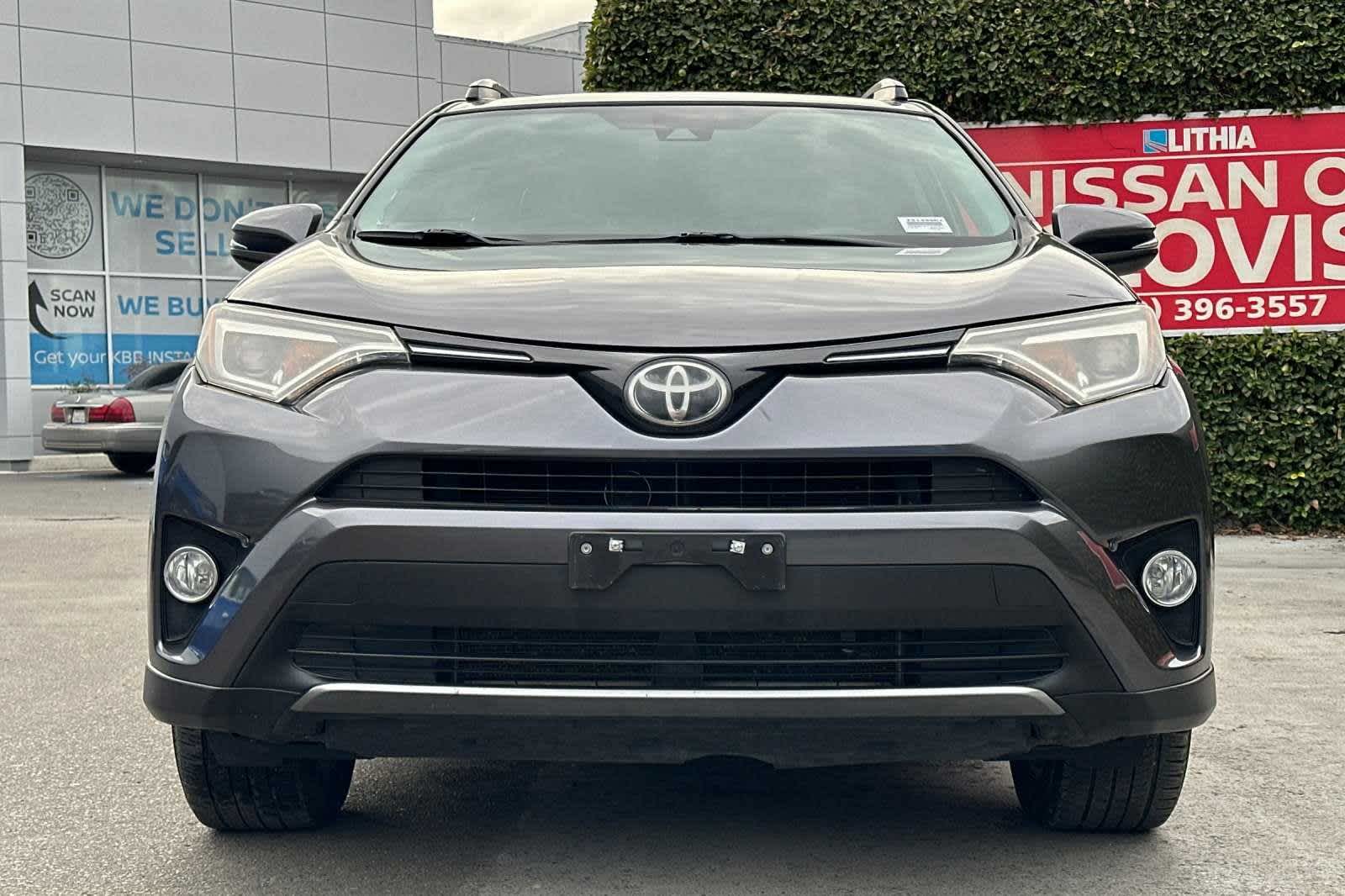 2017 Toyota RAV4 Limited 11