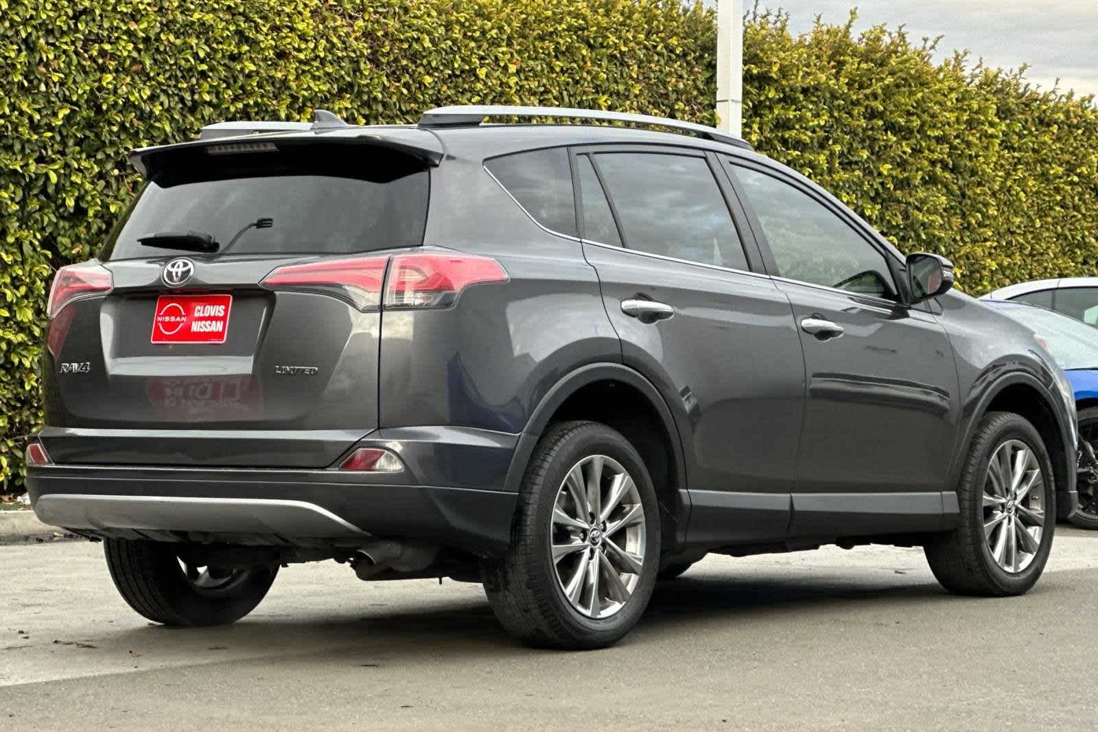 2017 Toyota RAV4 Limited 3