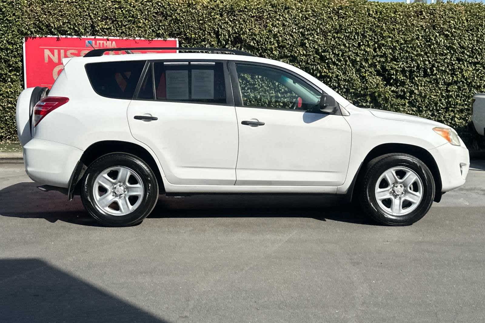 2009 Toyota RAV4 BASE 9