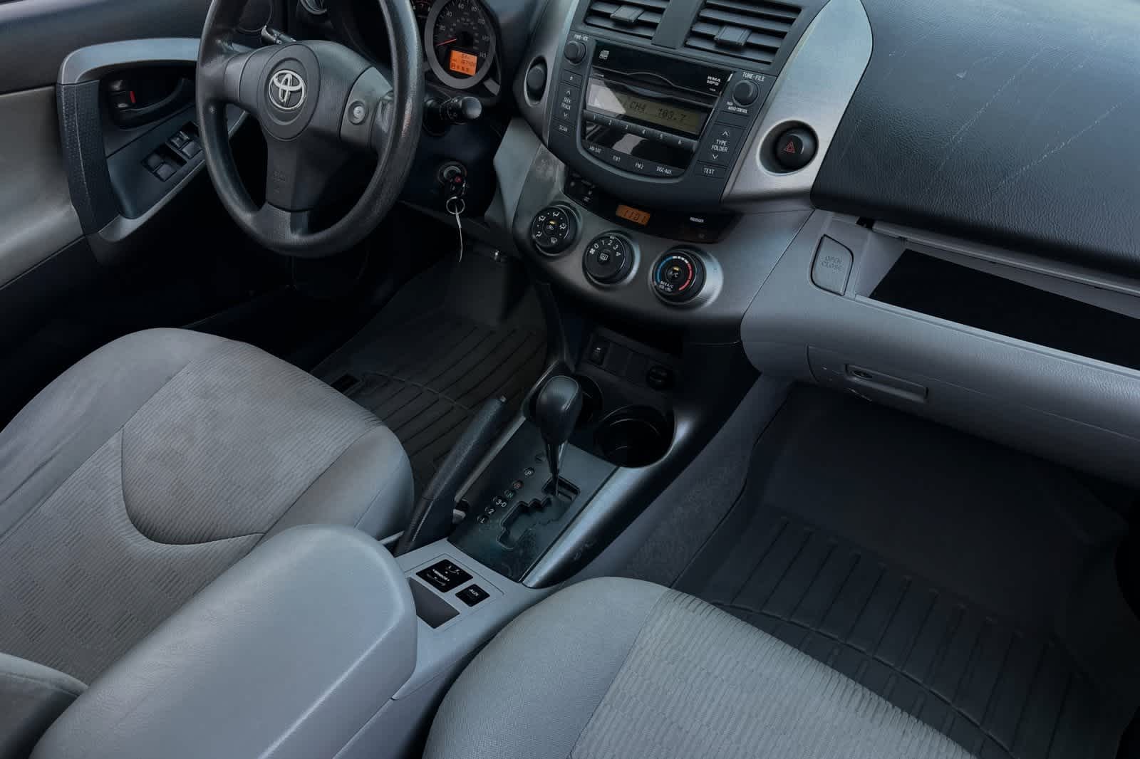 2009 Toyota RAV4 BASE 18