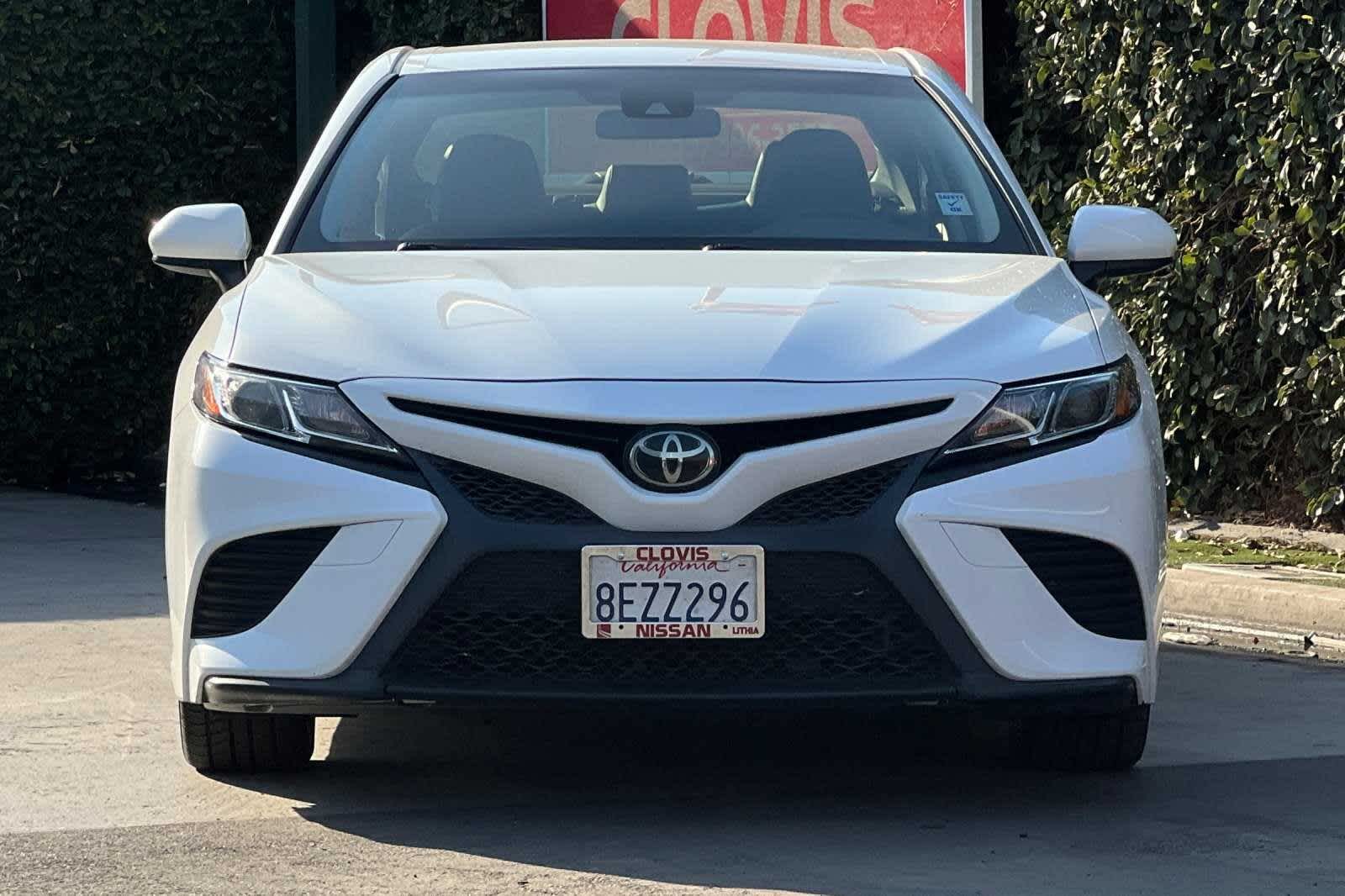 2018 Toyota Camry SE 11