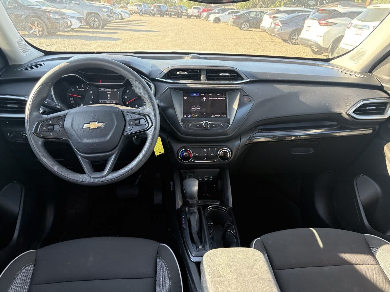 2023 Chevrolet Trailblazer LS photo 4