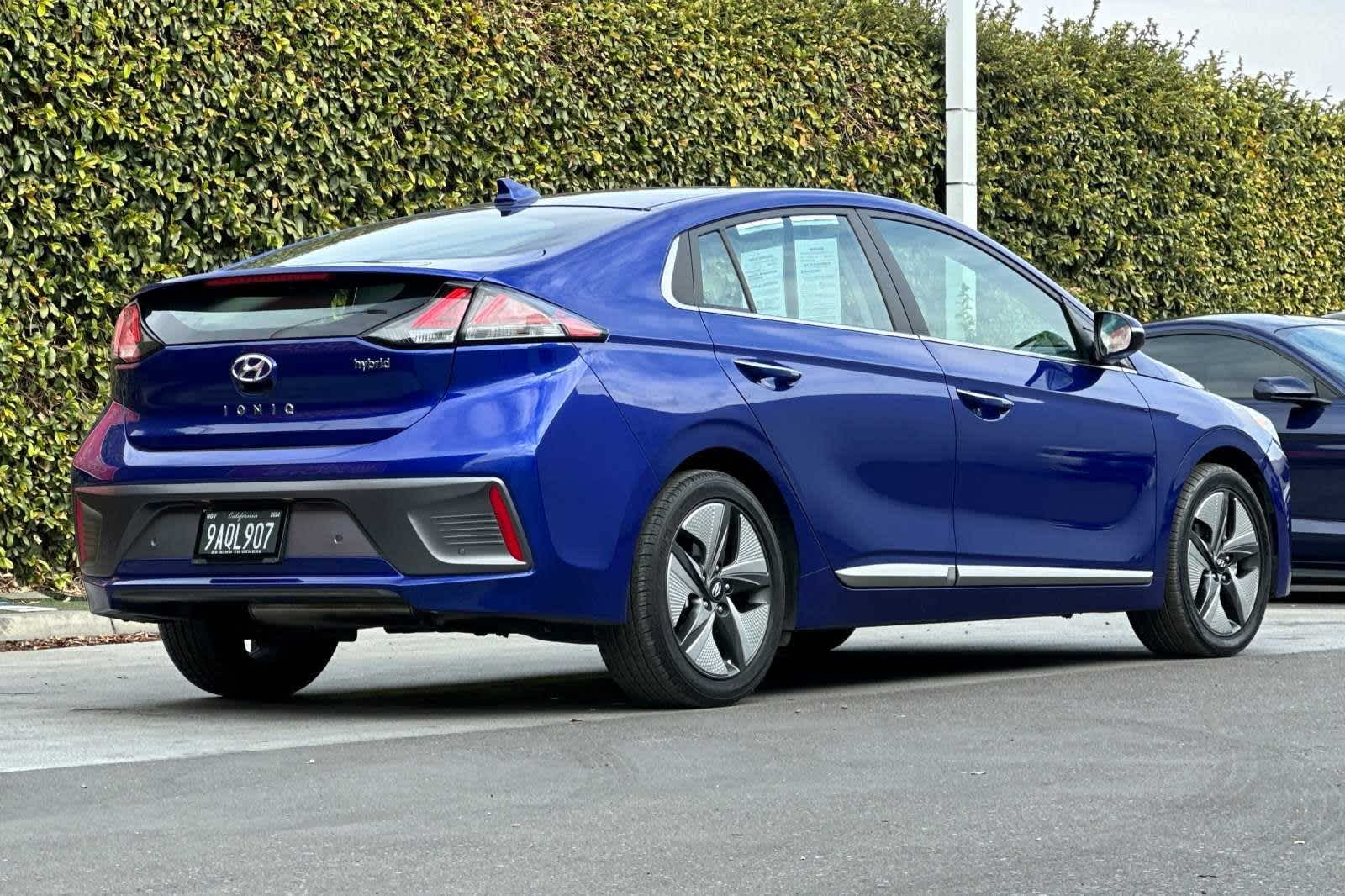 2022 Hyundai IONIQ Hybrid Limited 3