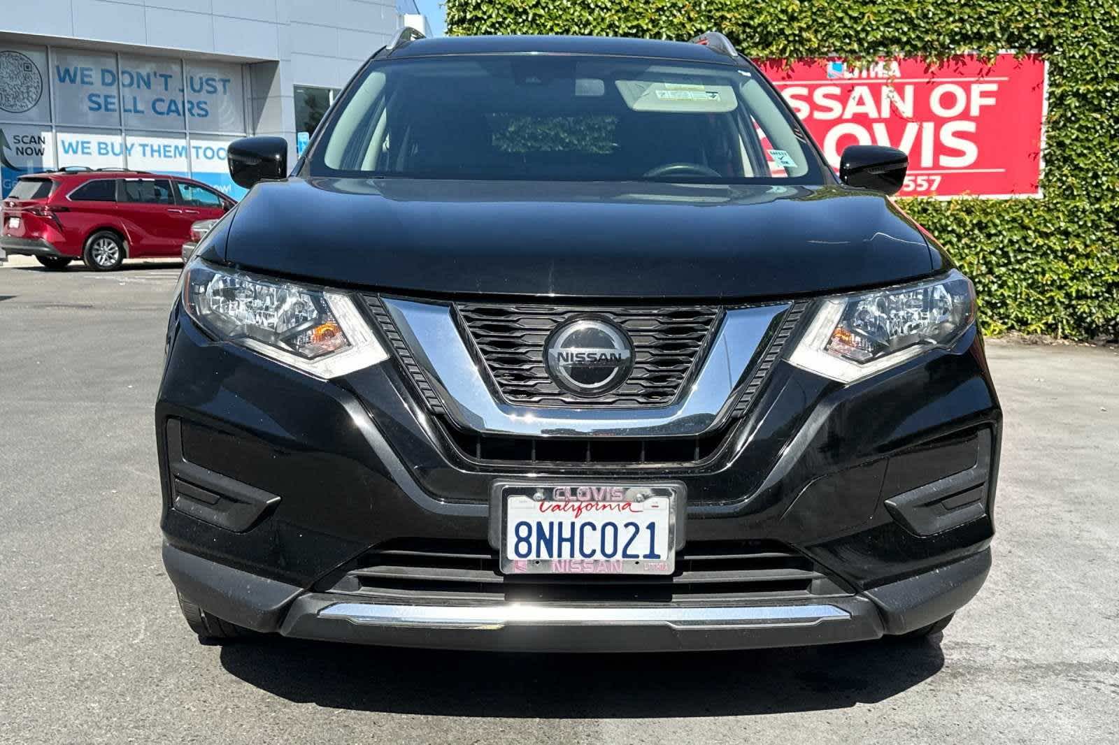 2019 Nissan Rogue SV 11