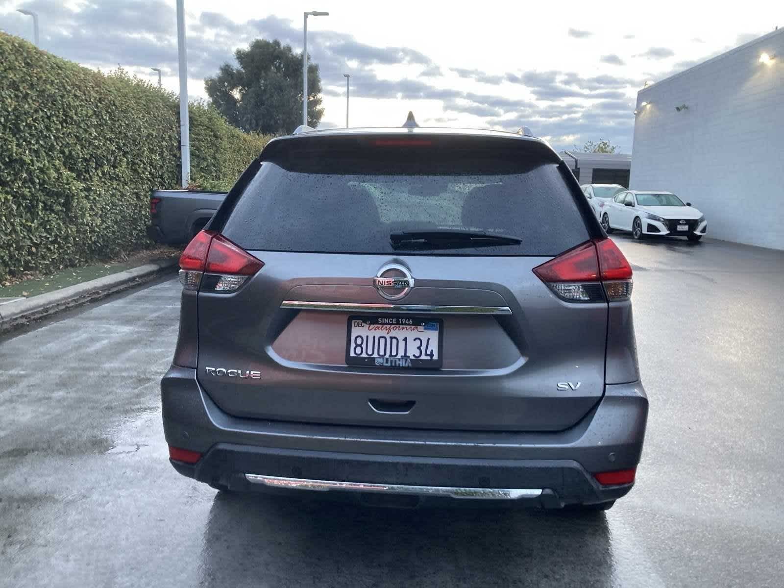 2019 Nissan Rogue SV 14