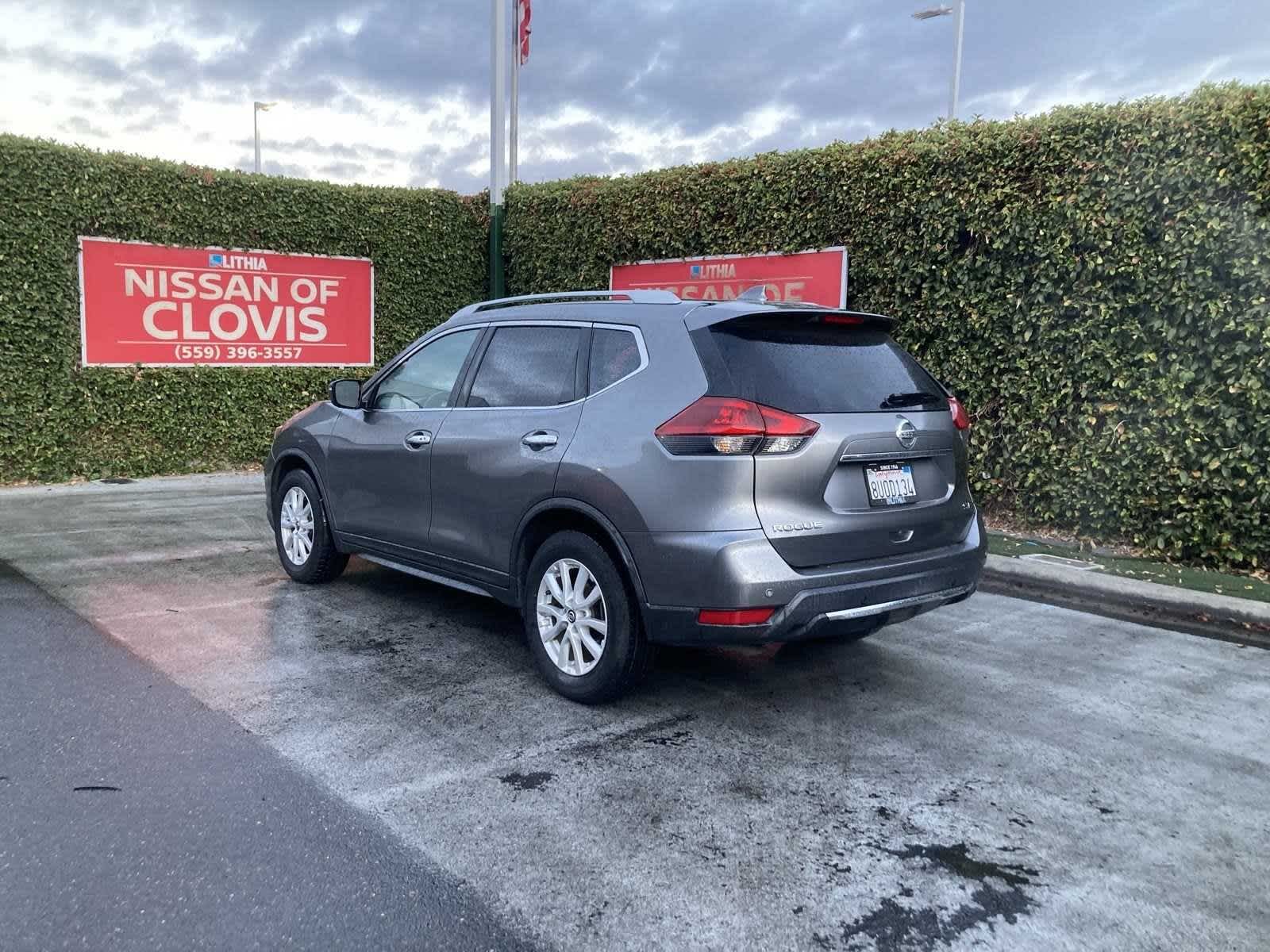 2019 Nissan Rogue SV 3