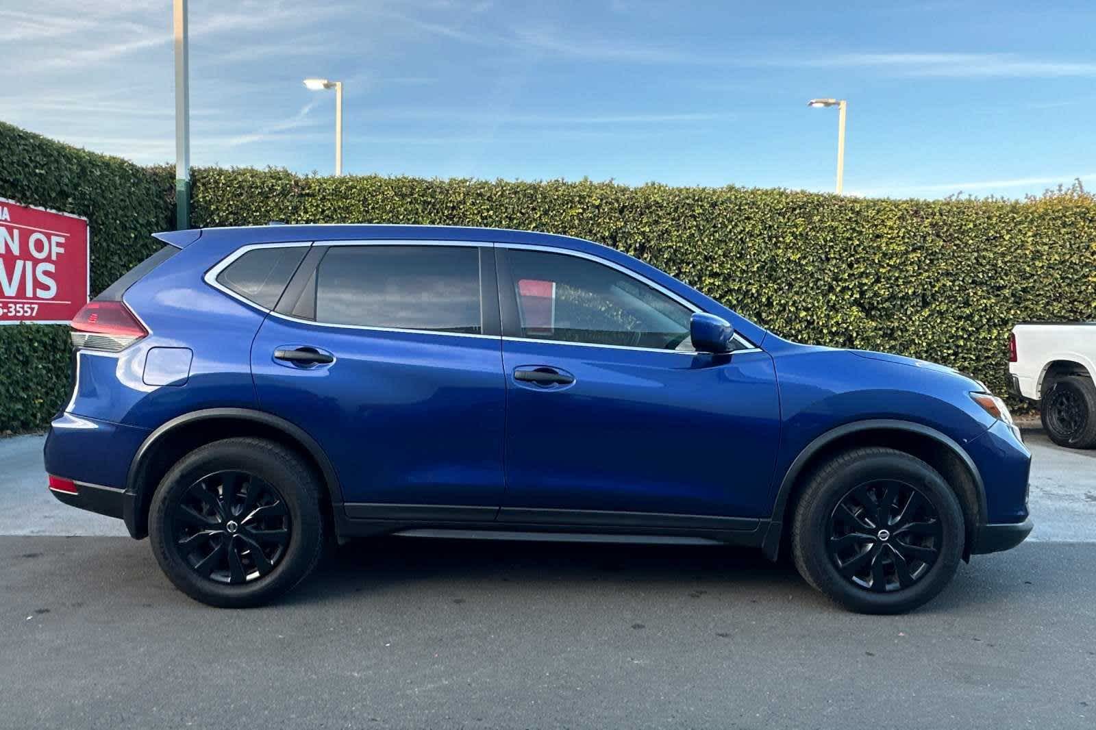 2019 Nissan Rogue S 9