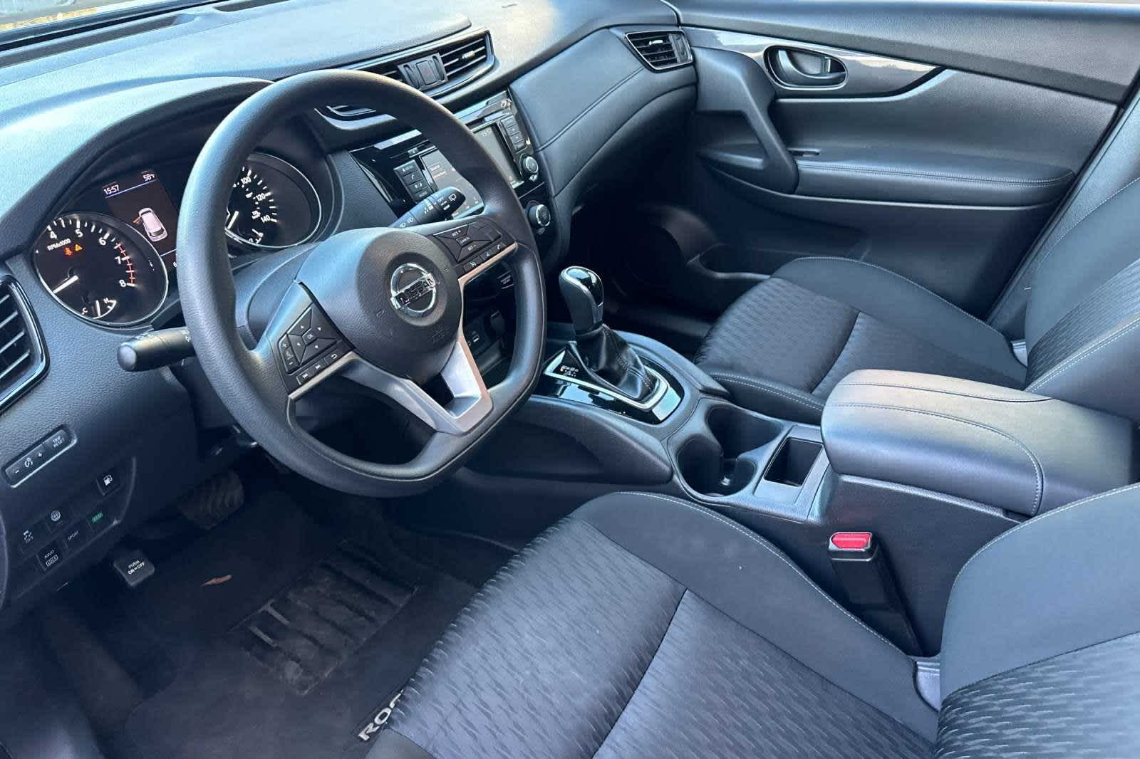 2019 Nissan Rogue S 14