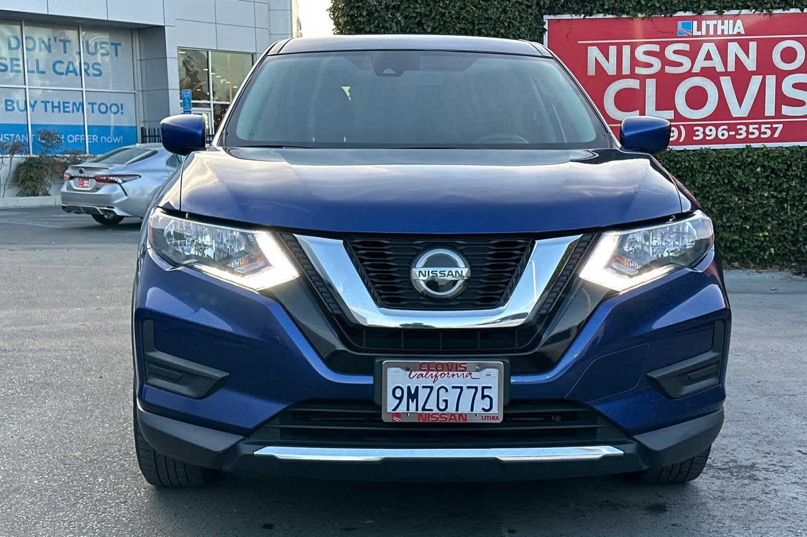 2019 Nissan Rogue S 11