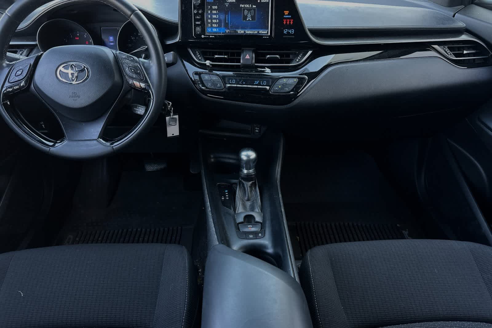 2018 Toyota C-HR XLE 4