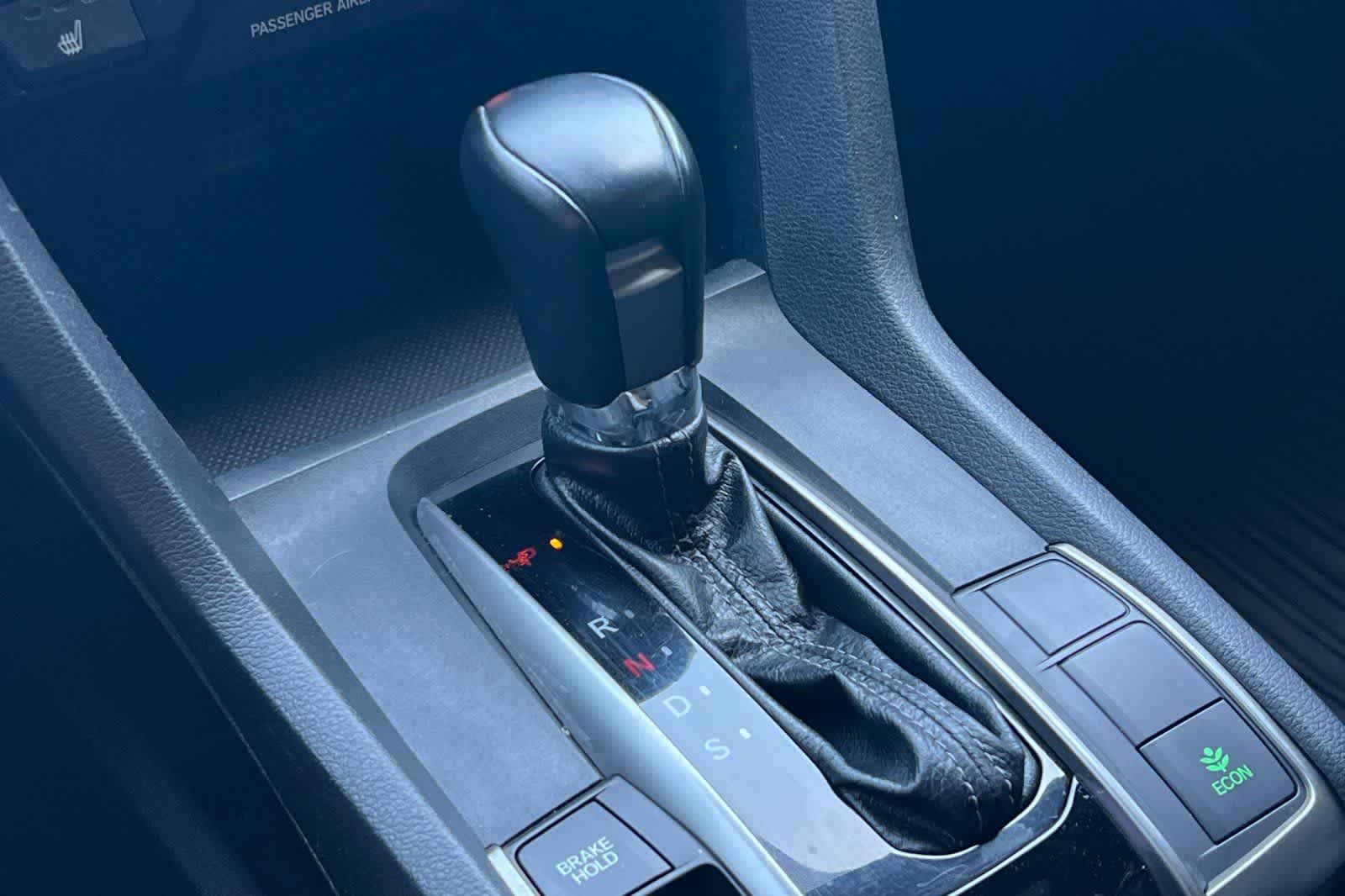 2021 Honda Civic Hatchback Sport Touring - Photo 24