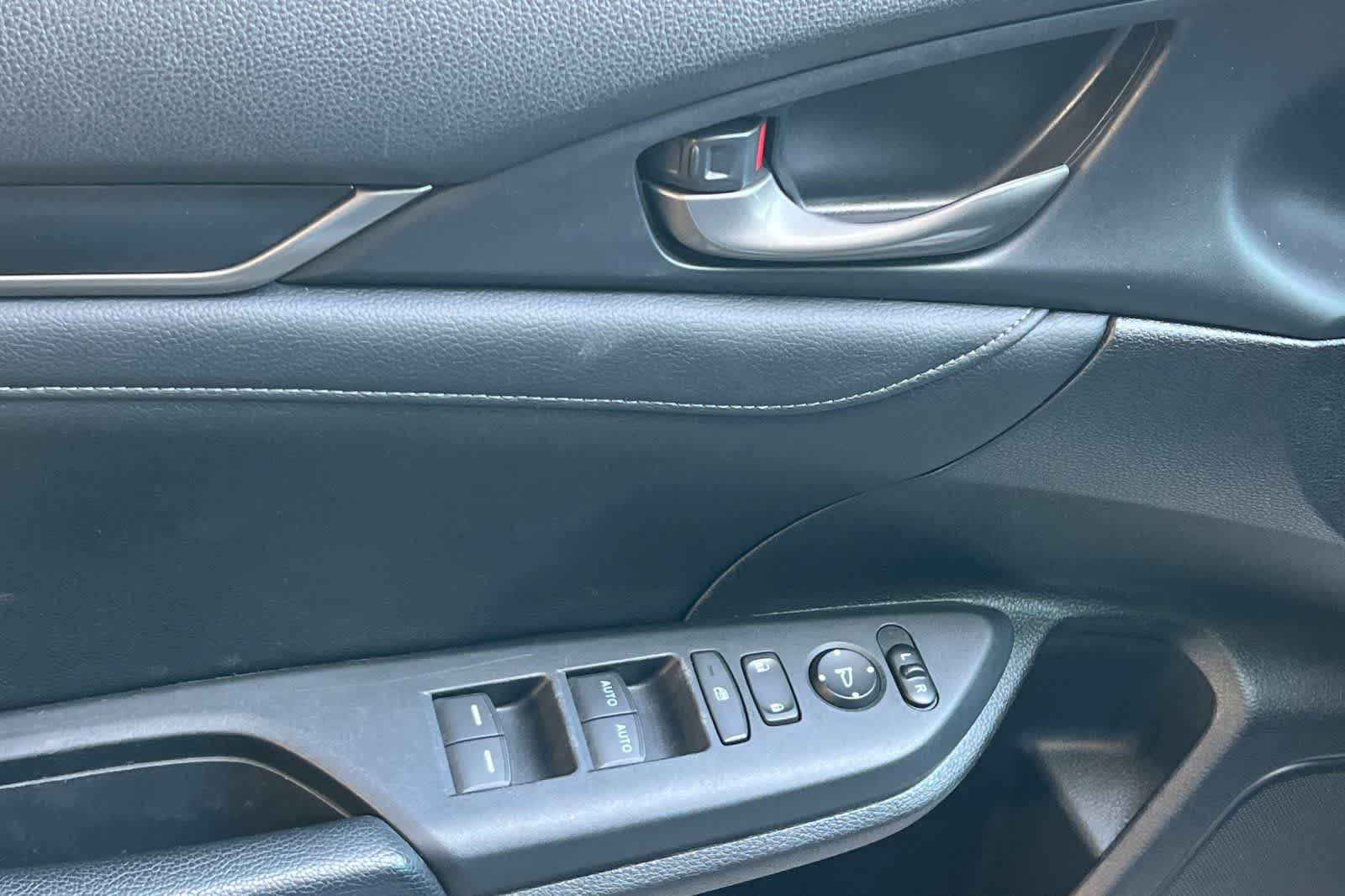 2021 Honda Civic Hatchback Sport Touring - Photo 15