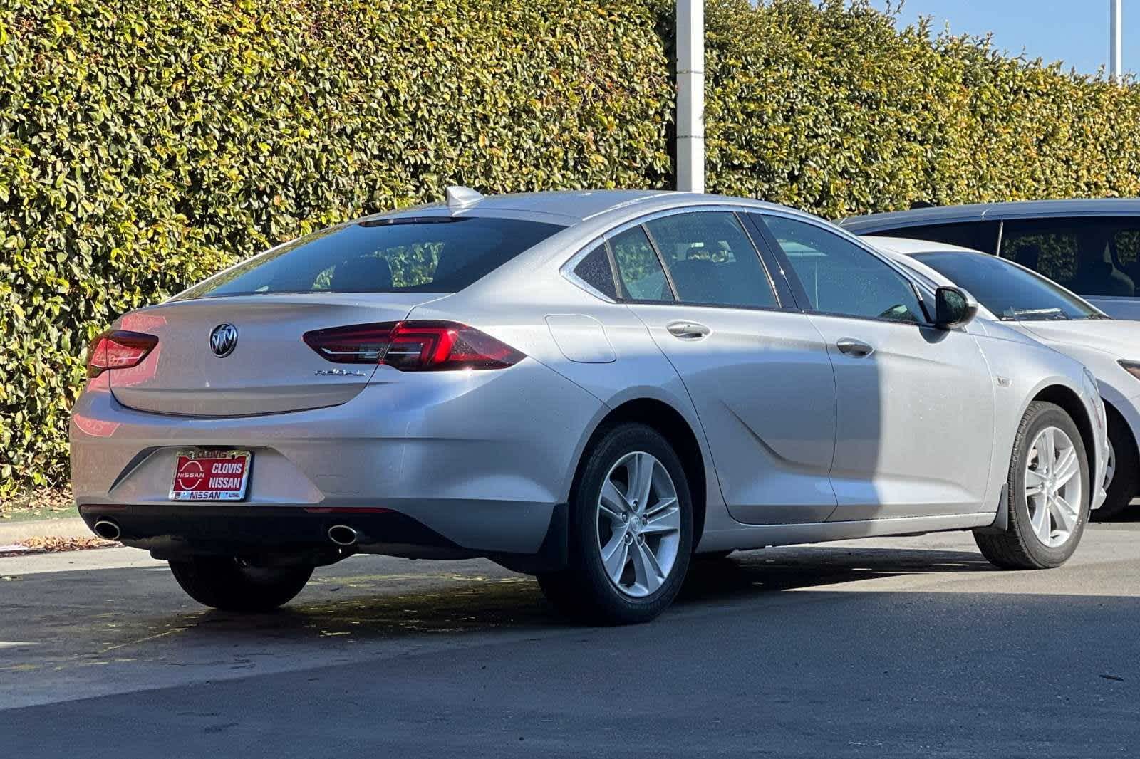 2019 Buick Regal Sportback Preferred 3