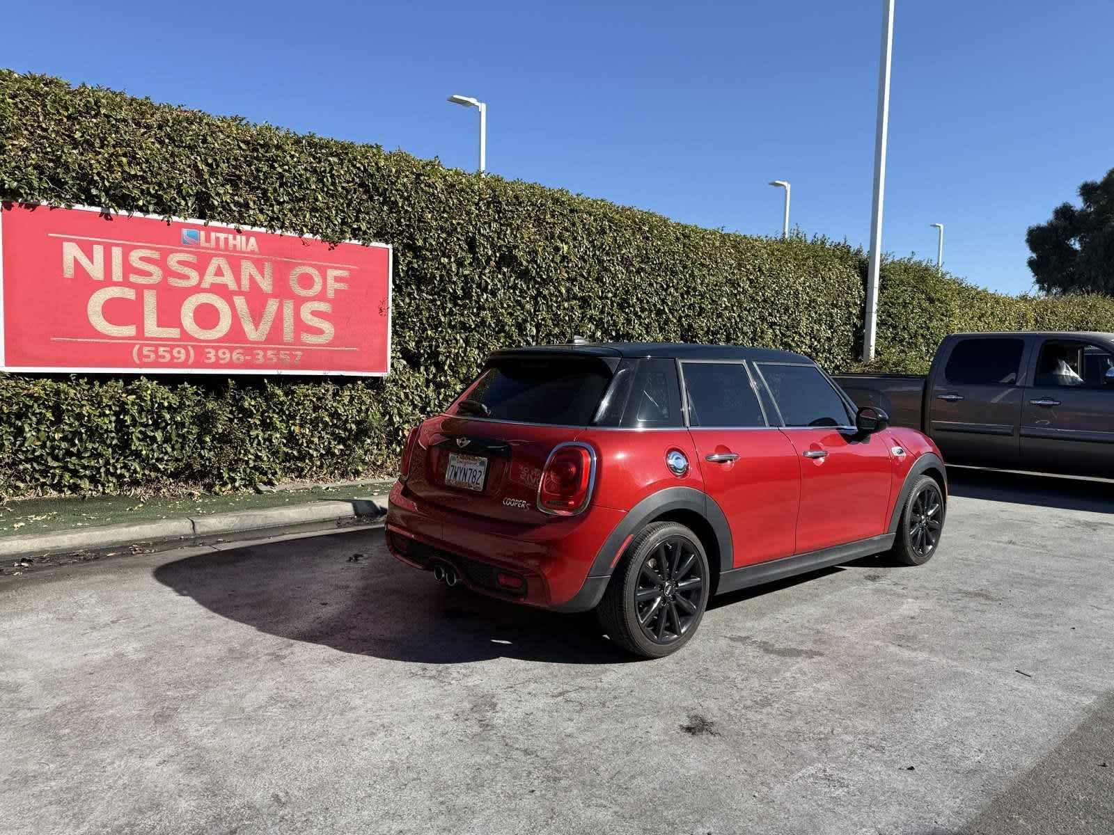 2017 MINI Hardtop 4 Door Cooper S 27