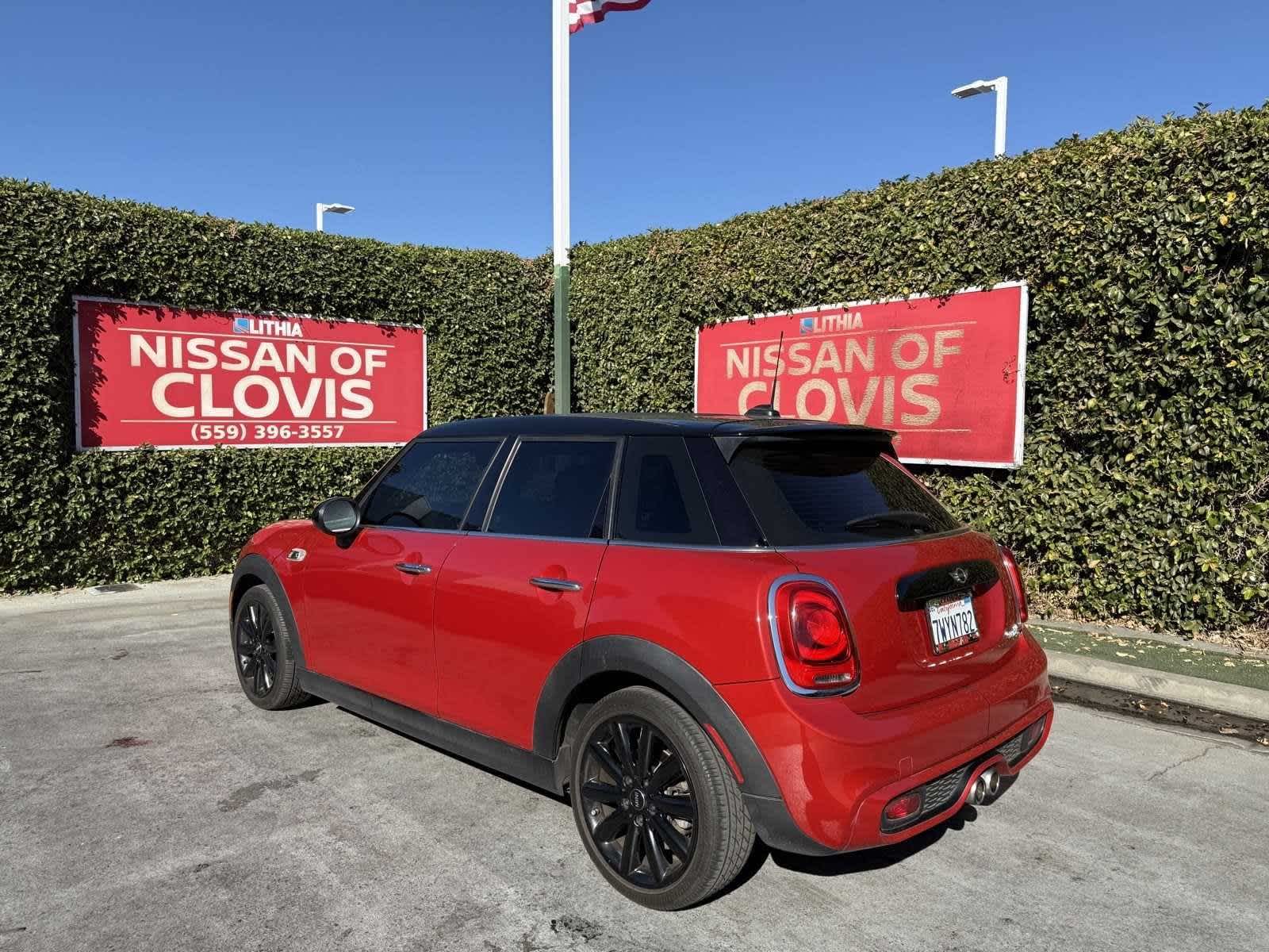 2017 MINI Hardtop 4 Door Cooper S 26