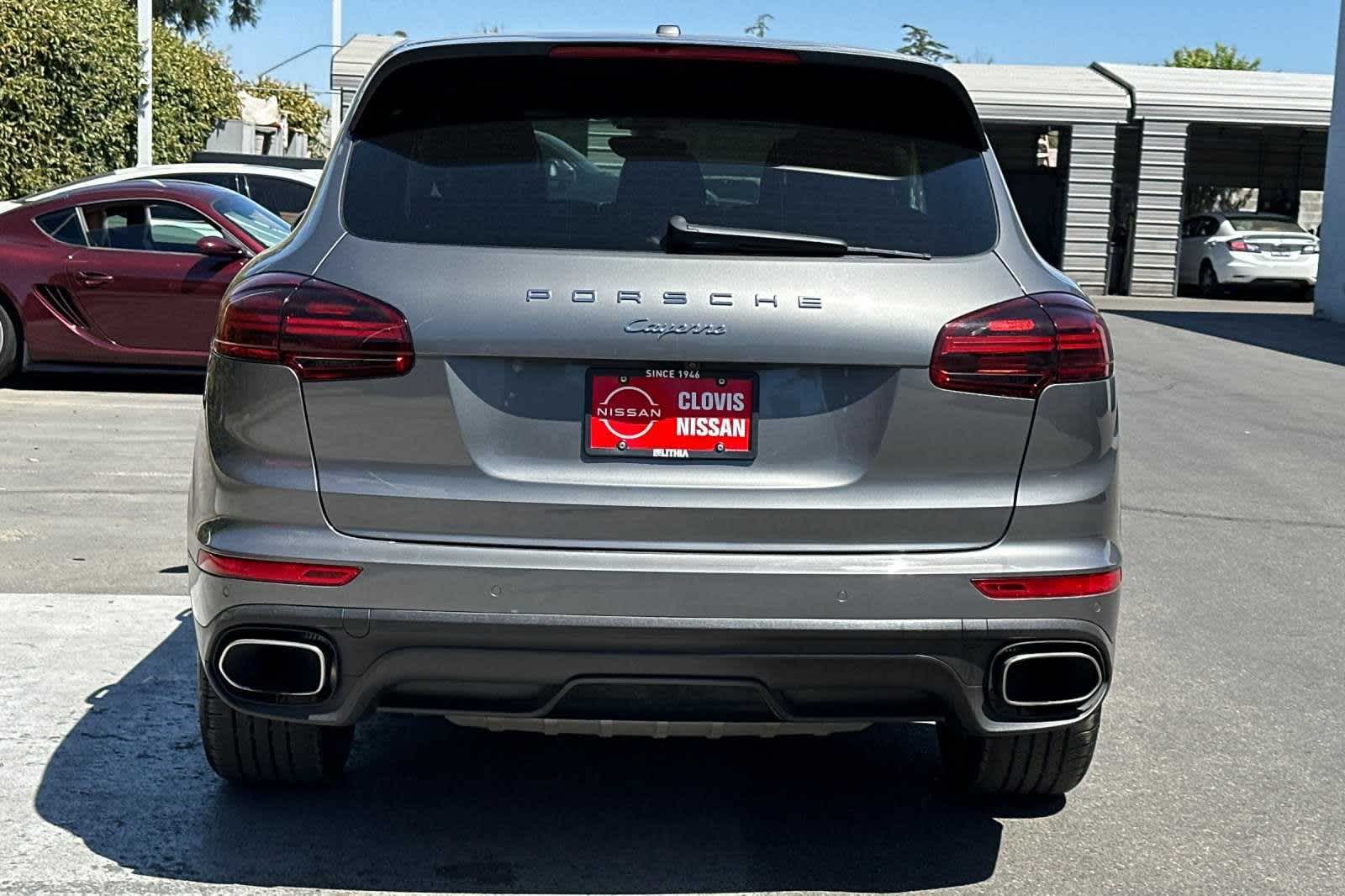 2017 Porsche Cayenne BASE 8