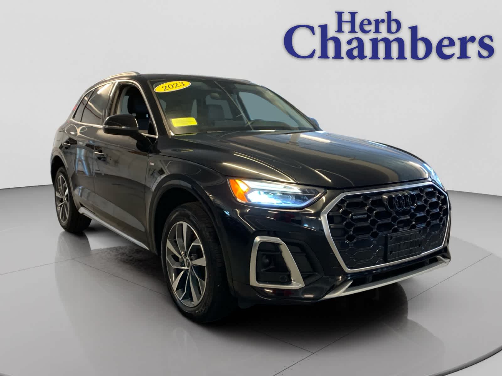 2023 Audi Q5 Premium's photo