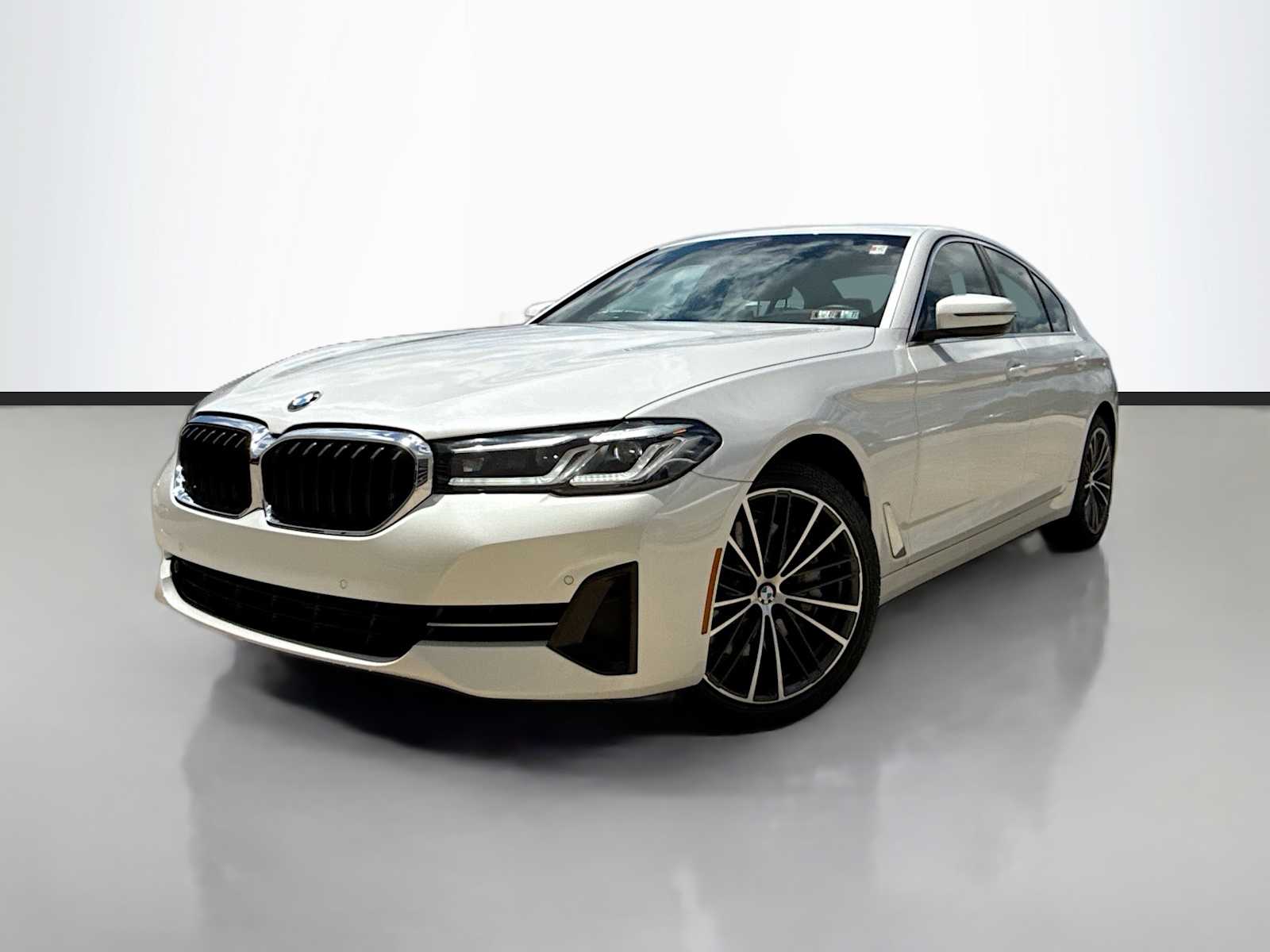 Mineral White Metallic 2022 BMW 5 Series 540i xDrive AWD Sedan All-Wheel Drive 8-Speed Automatic
