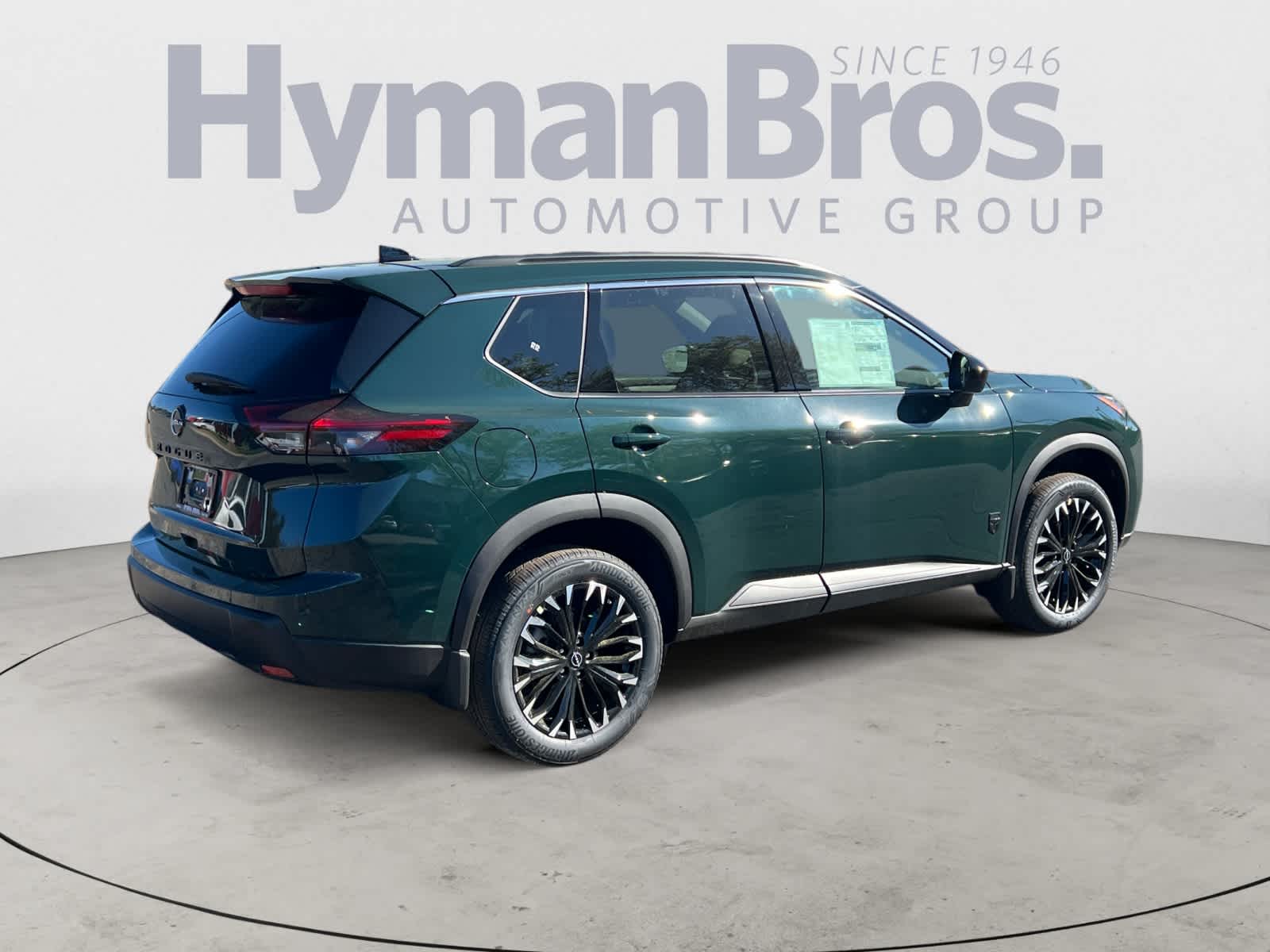 View vehicle photo 3