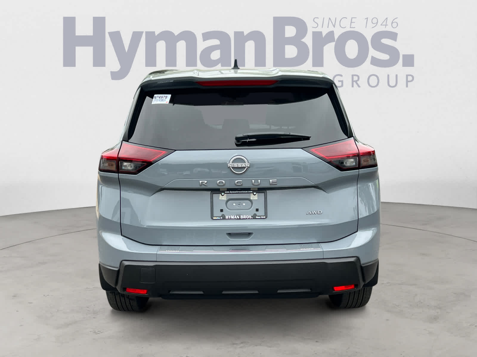 View vehicle photo 4
