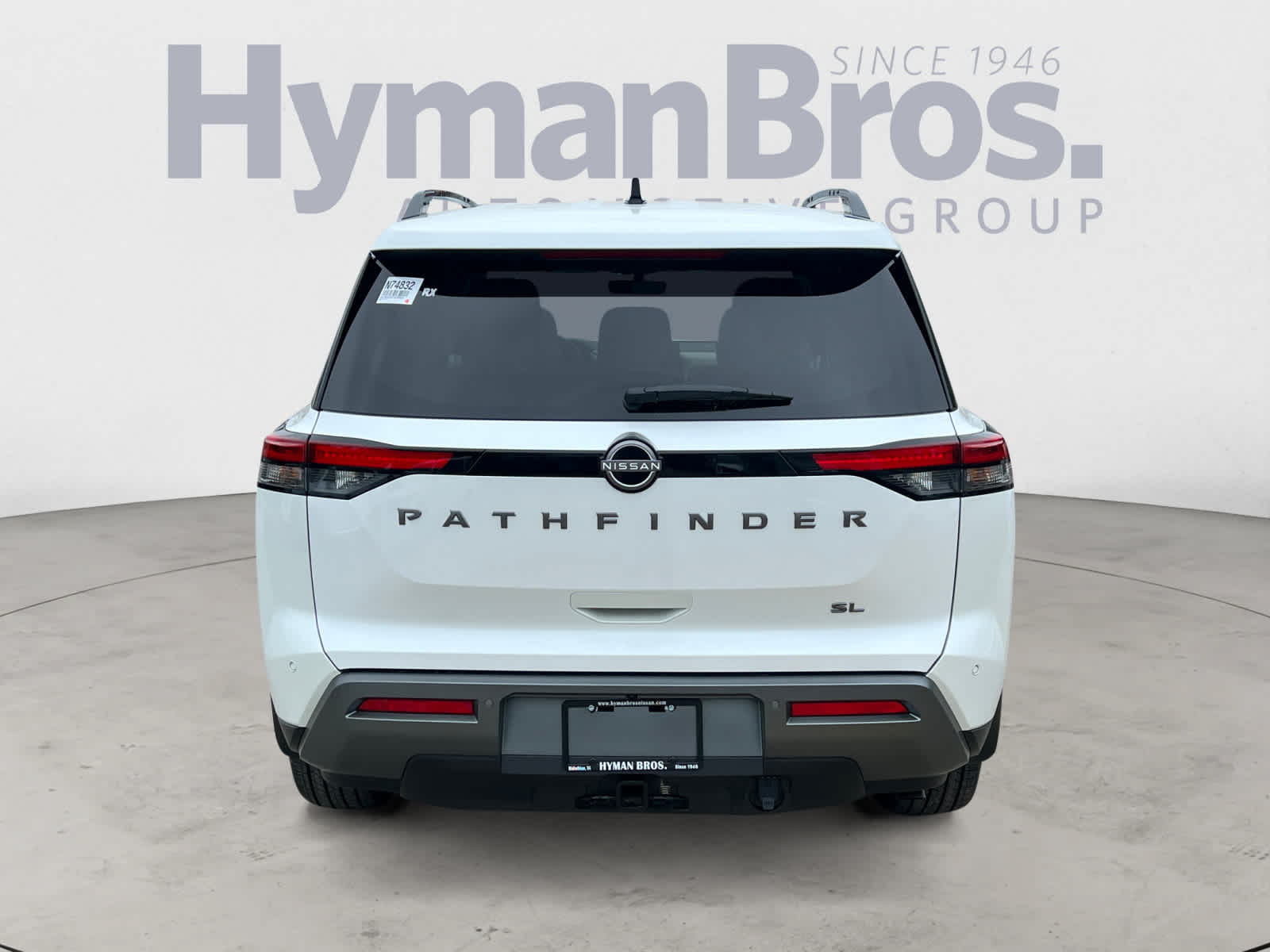 View vehicle photo 4