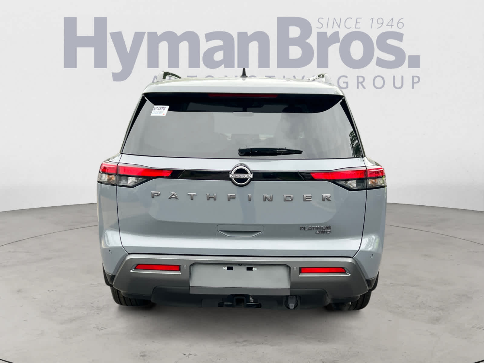 View vehicle photo 4
