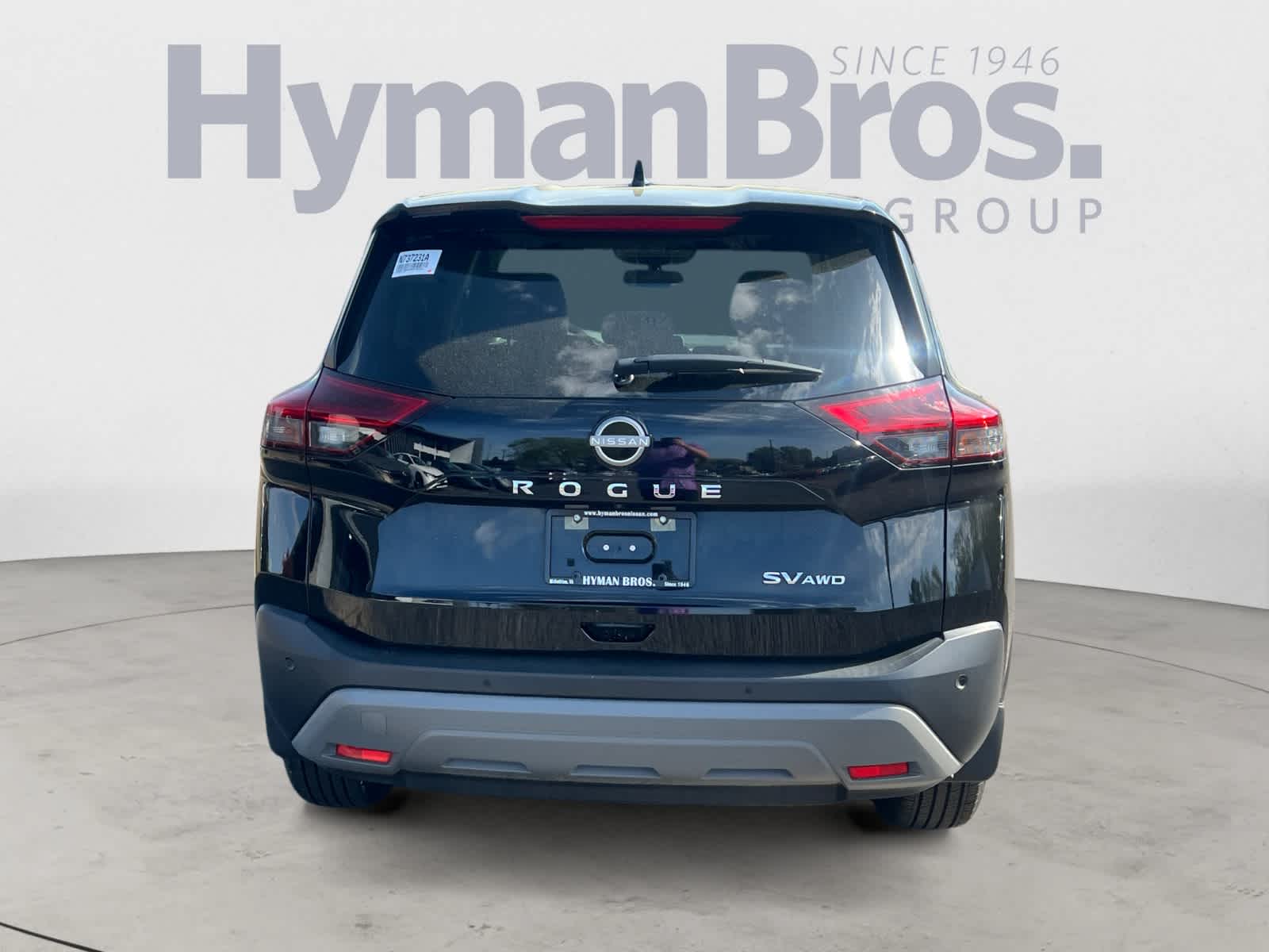 View vehicle photo 4