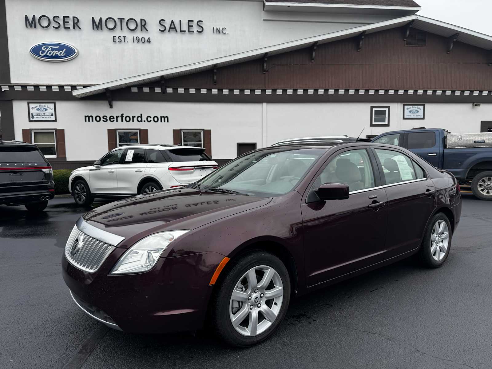 Bordeaux Reserve Metallic 2011 Mercury Milan Sedan Front-Wheel Drive 6-Speed Automatic
