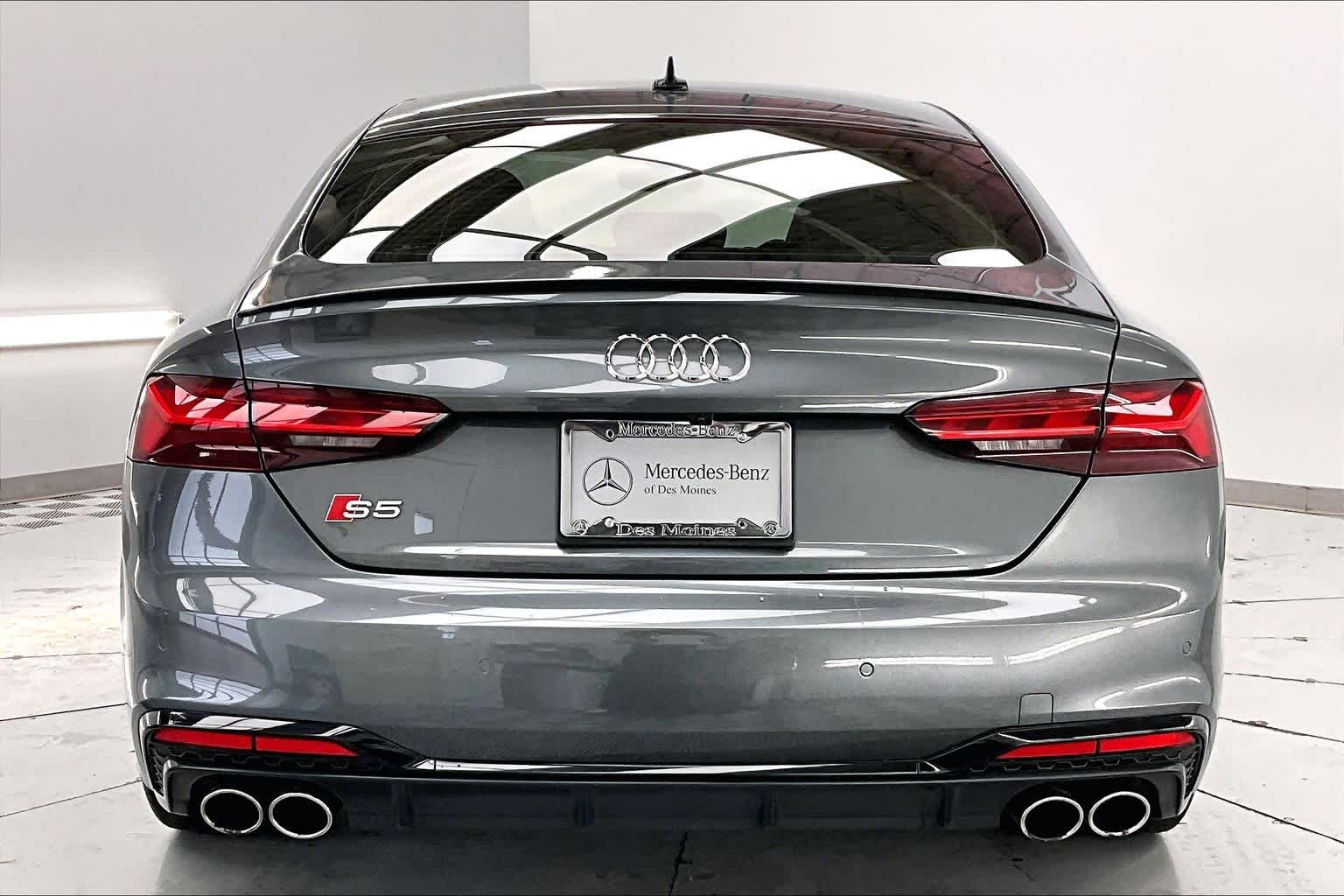 View vehicle photo 5